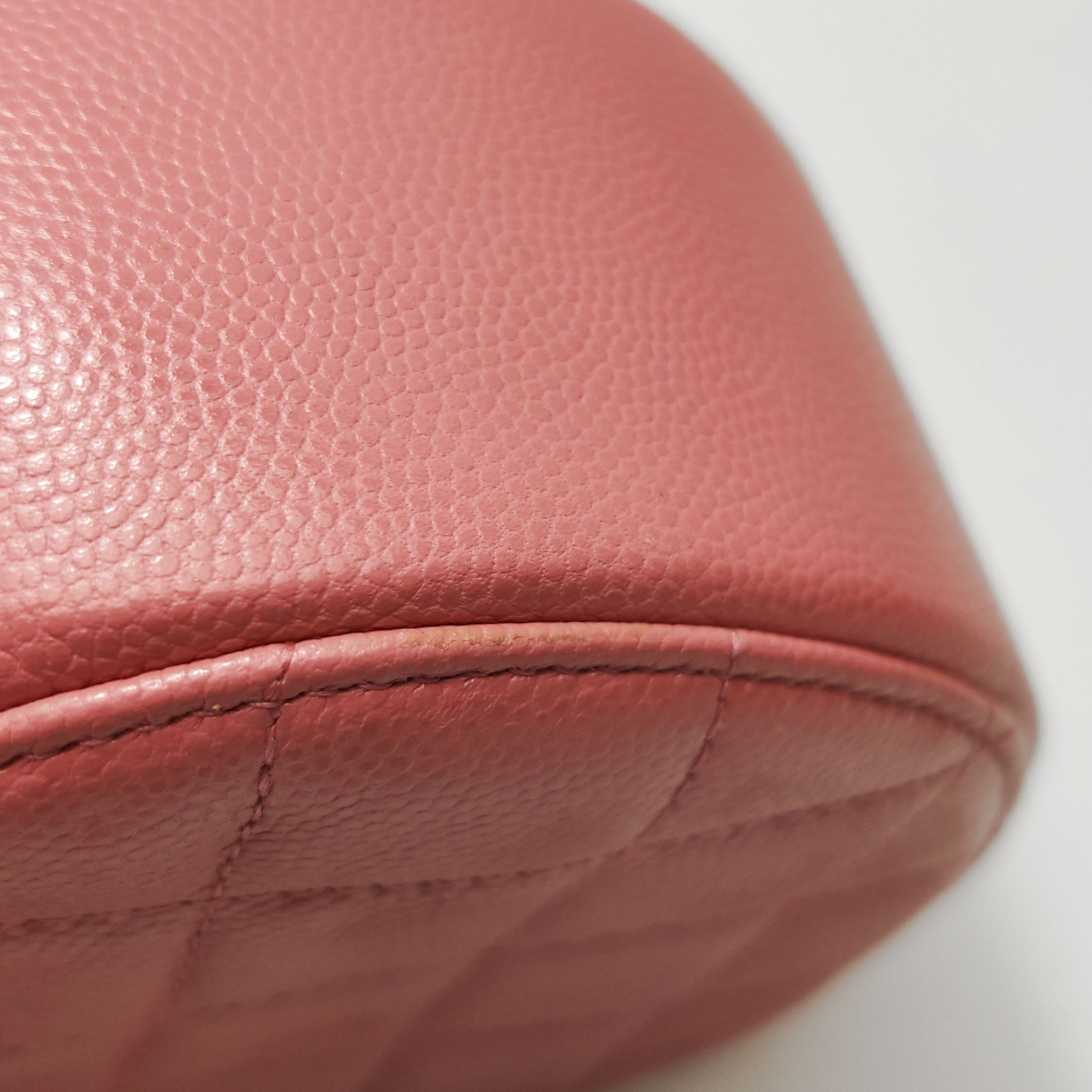 Chanel Round Clutch with Chain Quilted Caviar Mini — photo 9 of 12