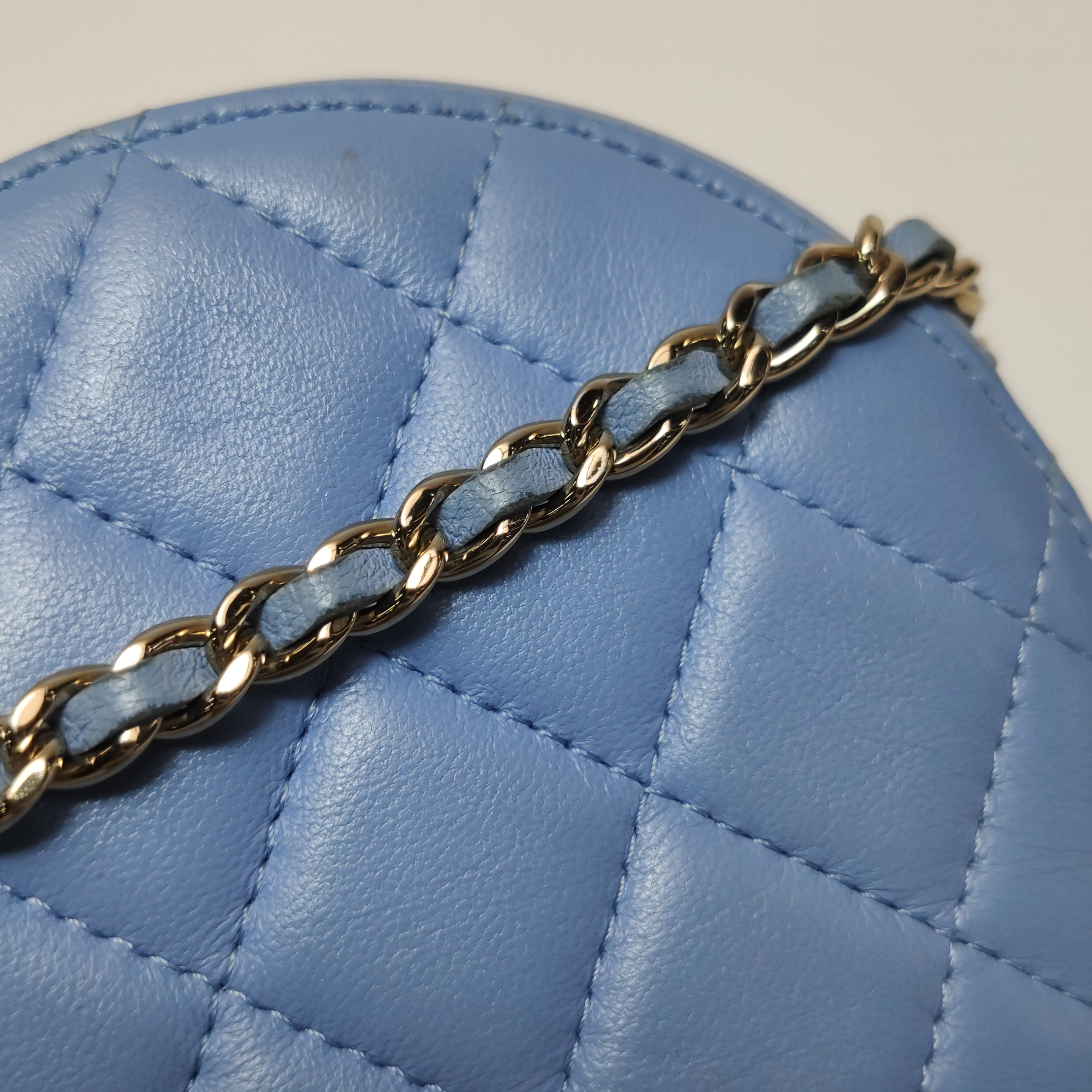 Chanel Round Clutch with Chain Quilted Caviar Mini — photo 7 of 15