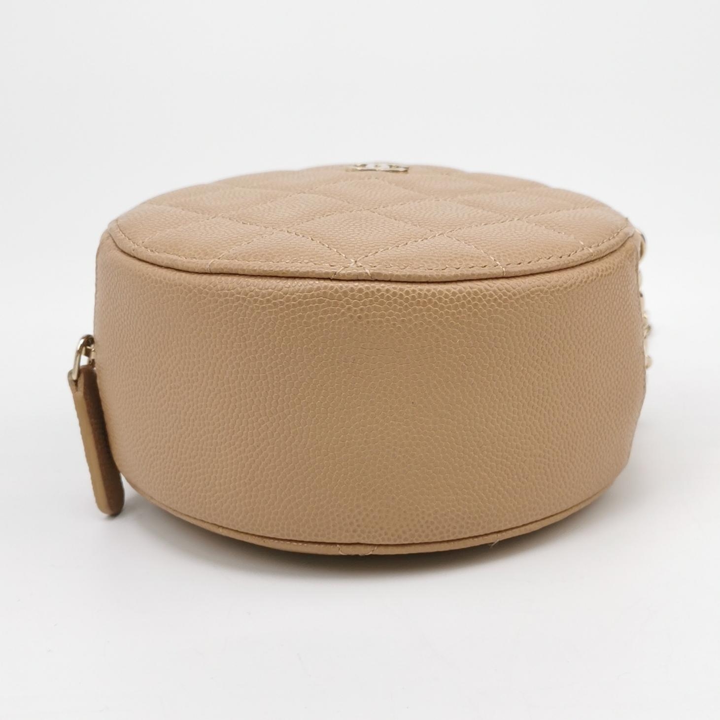 Chanel Round Clutch with Chain Quilted Caviar Mini — photo 6 of 9