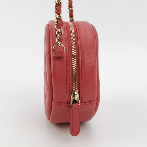 Chanel Round Clutch with Chain Quilted Caviar Mini — photo 3 of 10