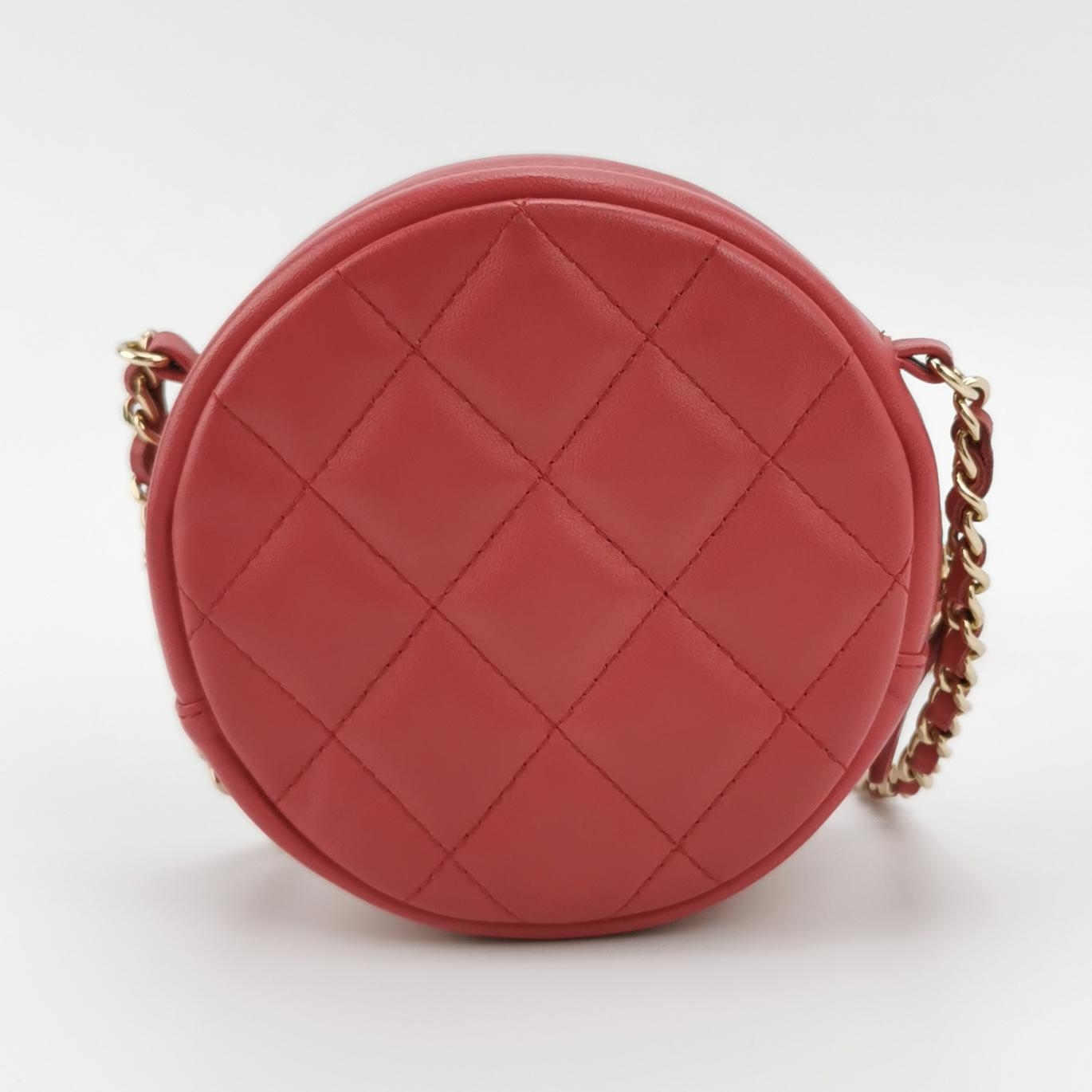 Chanel Round Clutch with Chain Quilted Caviar Mini — photo 4 of 10