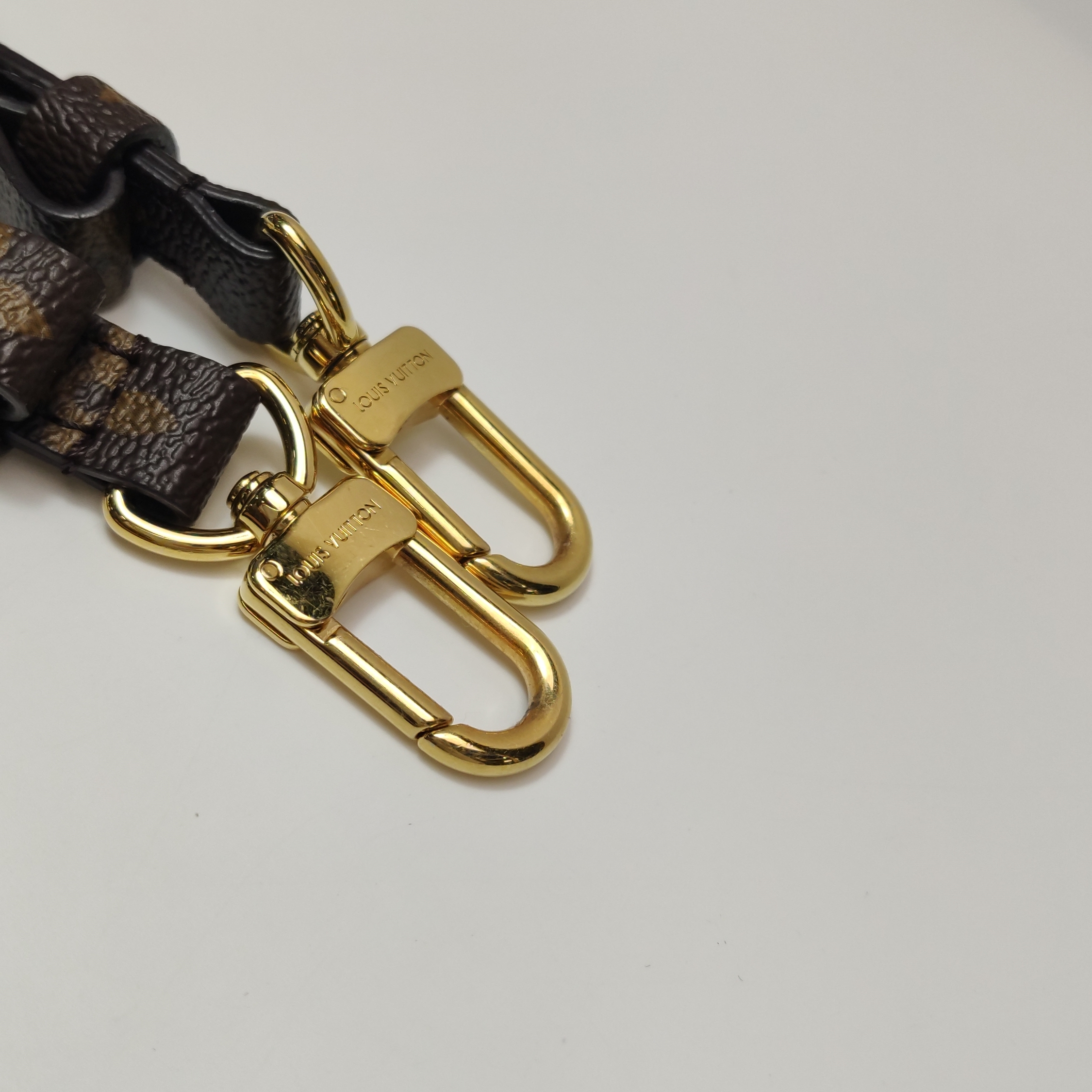 Louis Vuitton(LV) Pochette Metis Monogram Canvas East West — photo 13 of 13