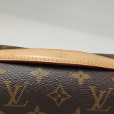 Louis Vuitton(LV) Pochette Metis Monogram Canvas East West — thumbnail 12