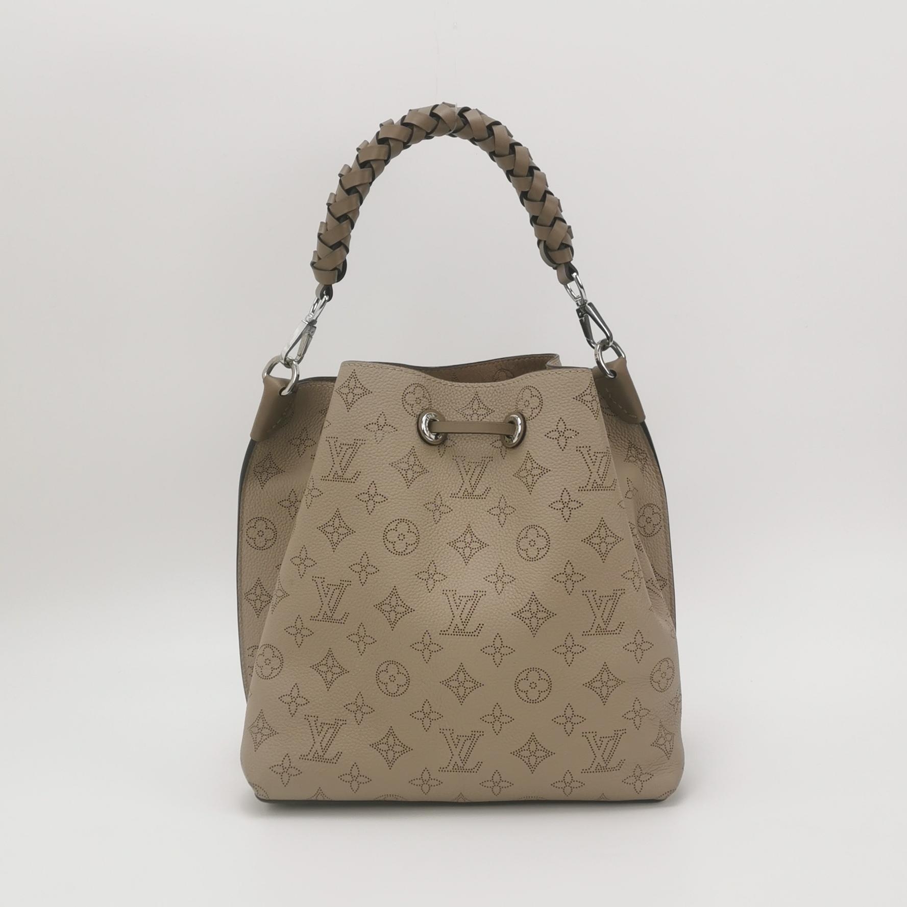 Louis Vuitton(LV) Muria Bucket Bag Mahina Leather — photo 5 of 17