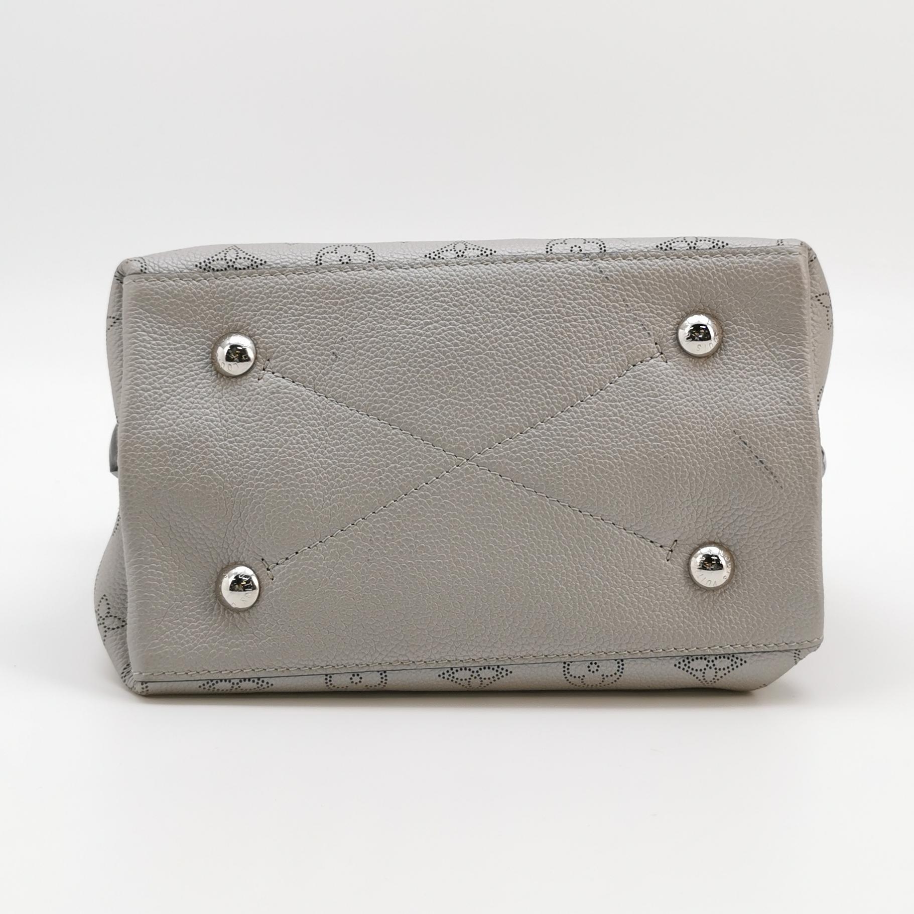 Louis Vuitton(LV) Muria Bucket Bag Mahina Leather — photo 6 of 13