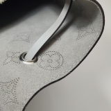 Louis Vuitton(LV) Muria Bucket Bag Mahina Leather — thumbnail 9