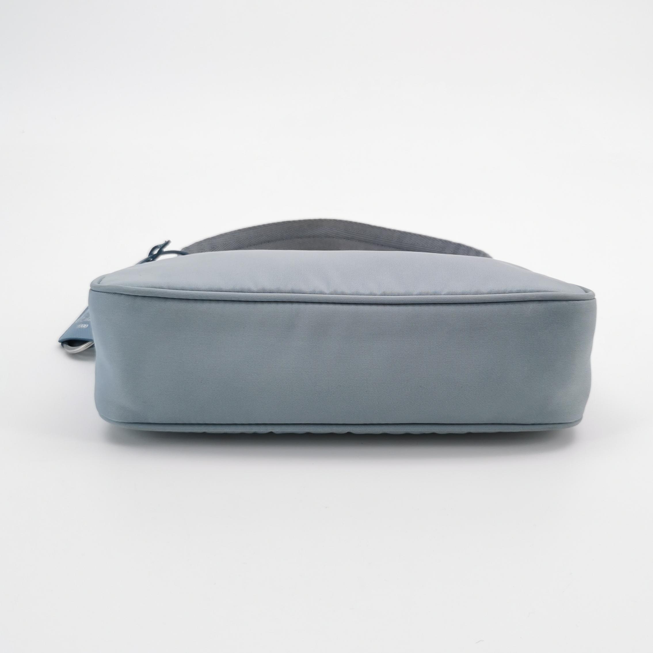 Prada Re-Edition 2000 Hobo Tessuto Mini — photo 6 of 13