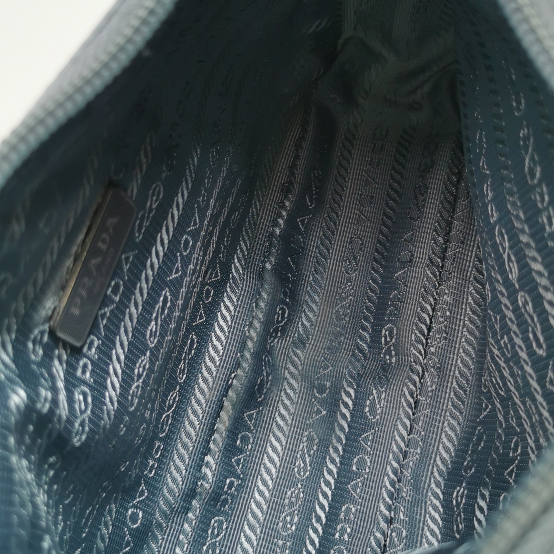 Prada Re-Edition 2000 Hobo Tessuto Mini — photo 8 of 13