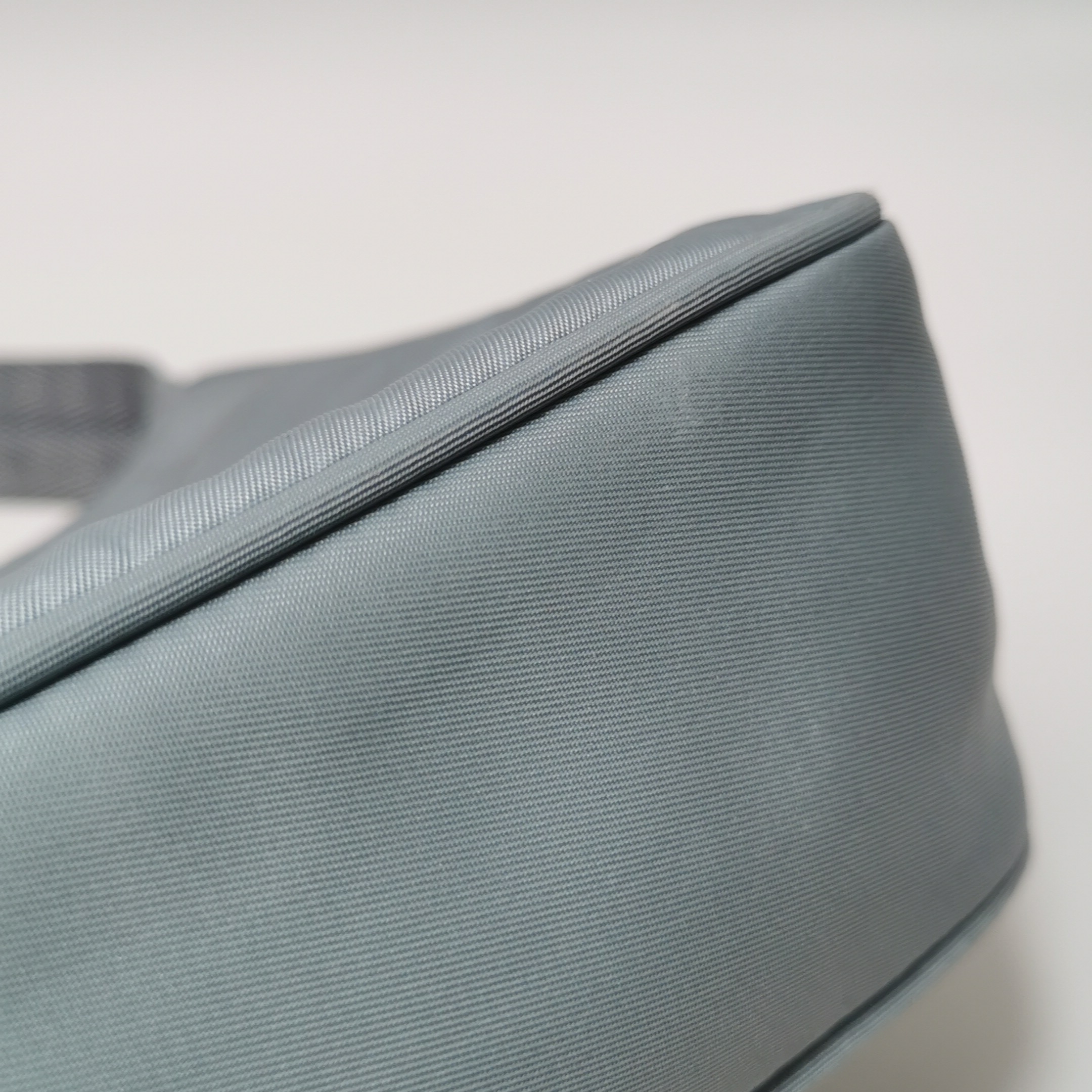 Prada Re-Edition 2000 Hobo Tessuto Mini — photo 10 of 13
