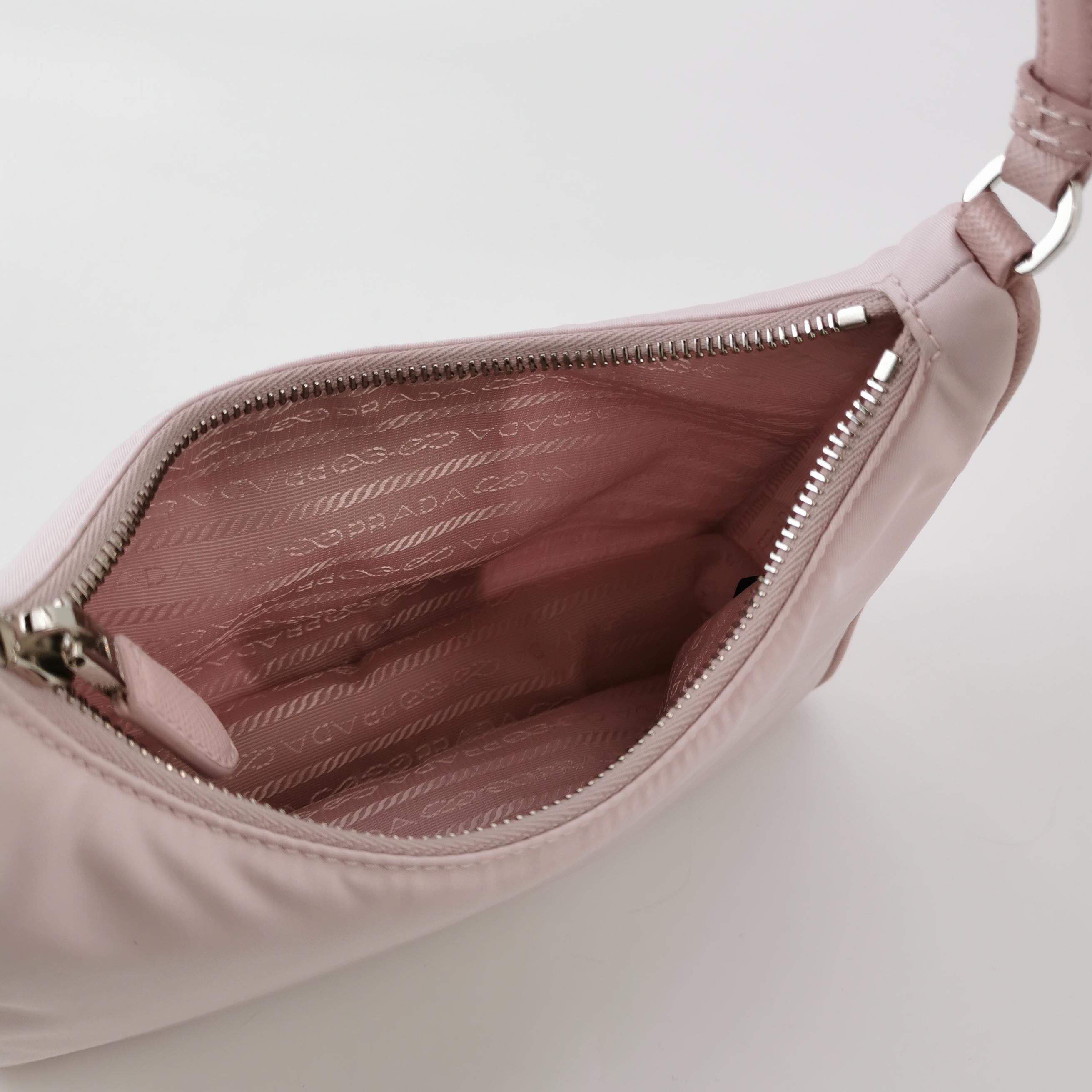 Prada Re-Edition 2000 Hobo Tessuto Mini — photo 7 of 14