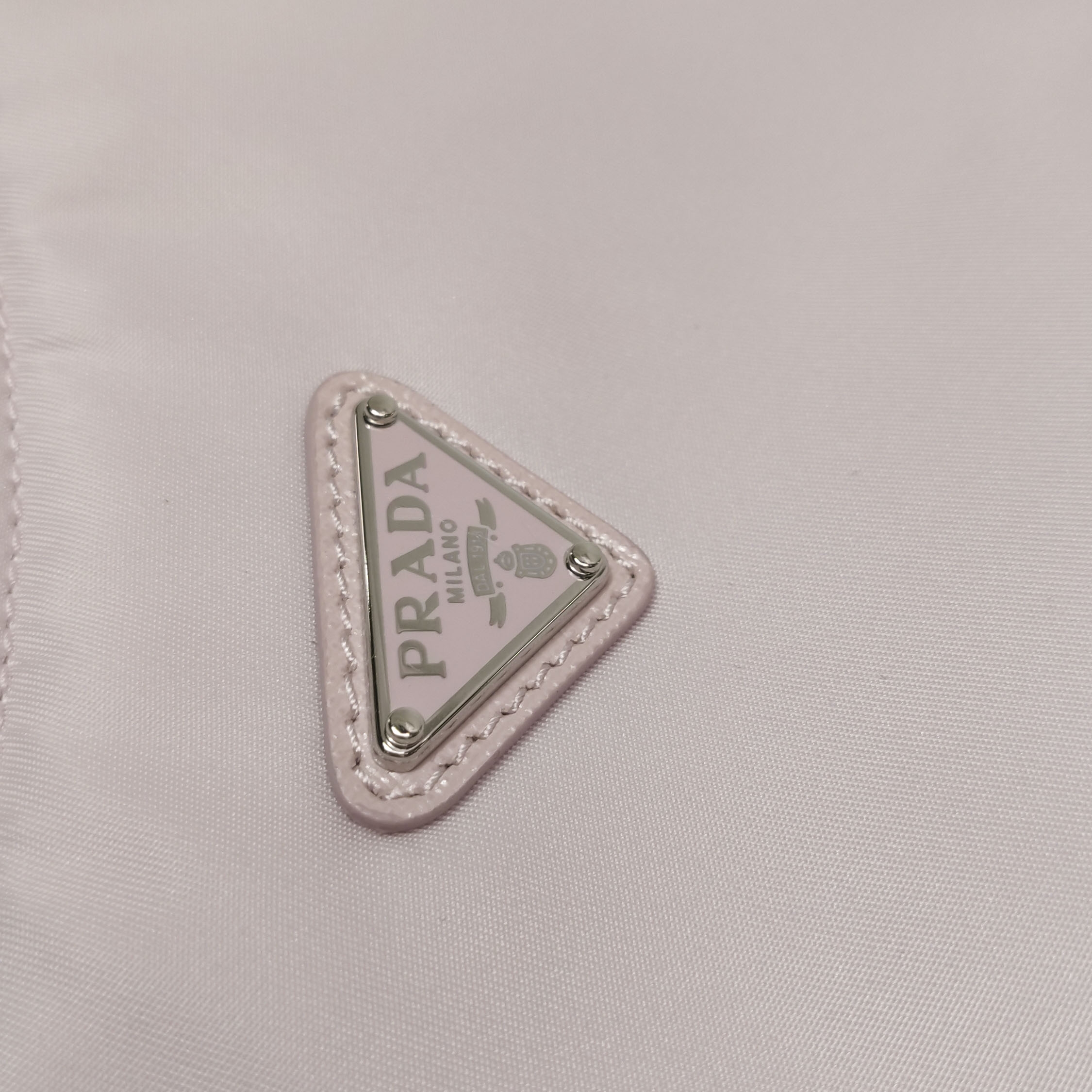 Prada Re-Edition 2000 Hobo Tessuto Mini — photo 13 of 14