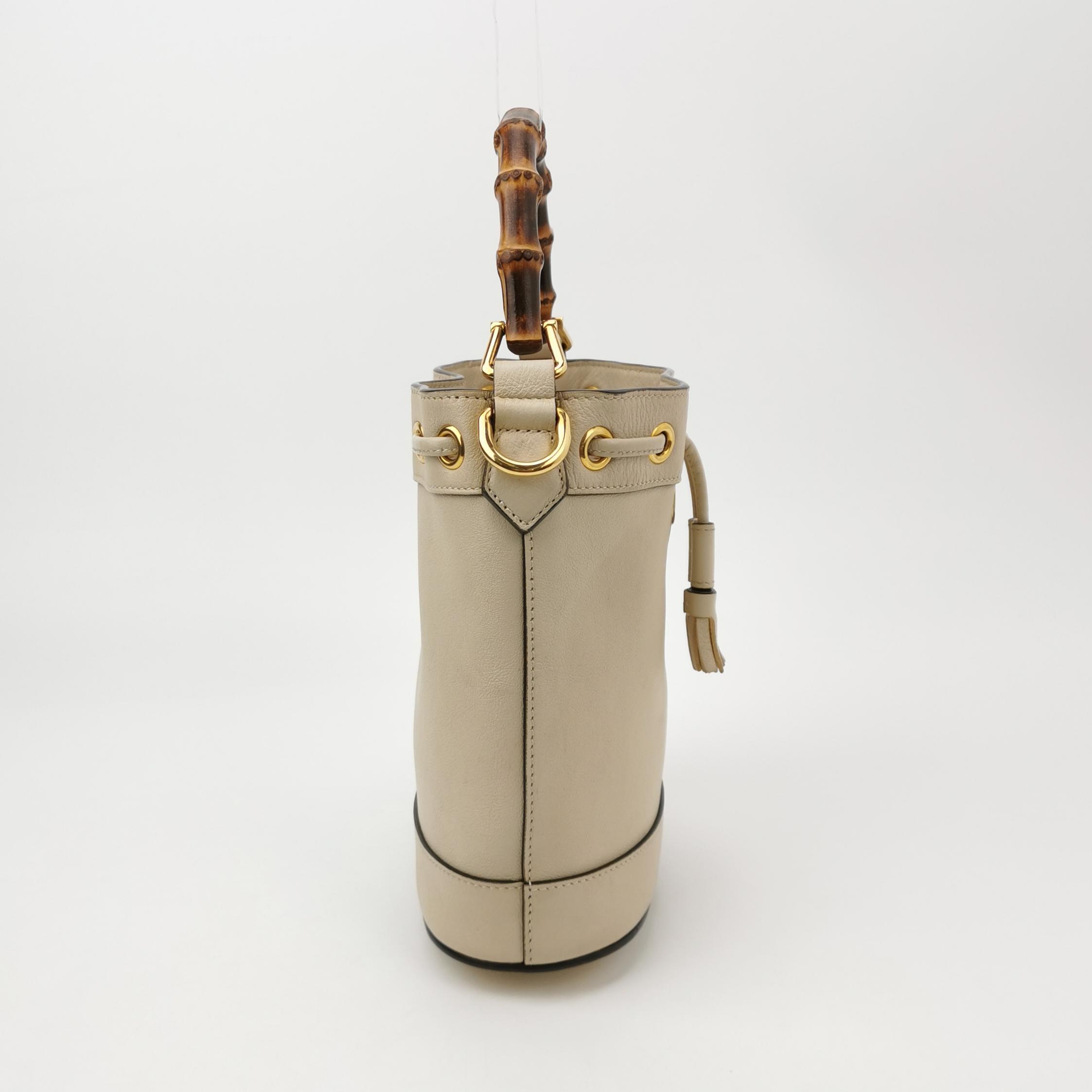 Gucci Diana NM Bamboo Drawstring Bucket Bag Leather Mini — photo 4 of 12