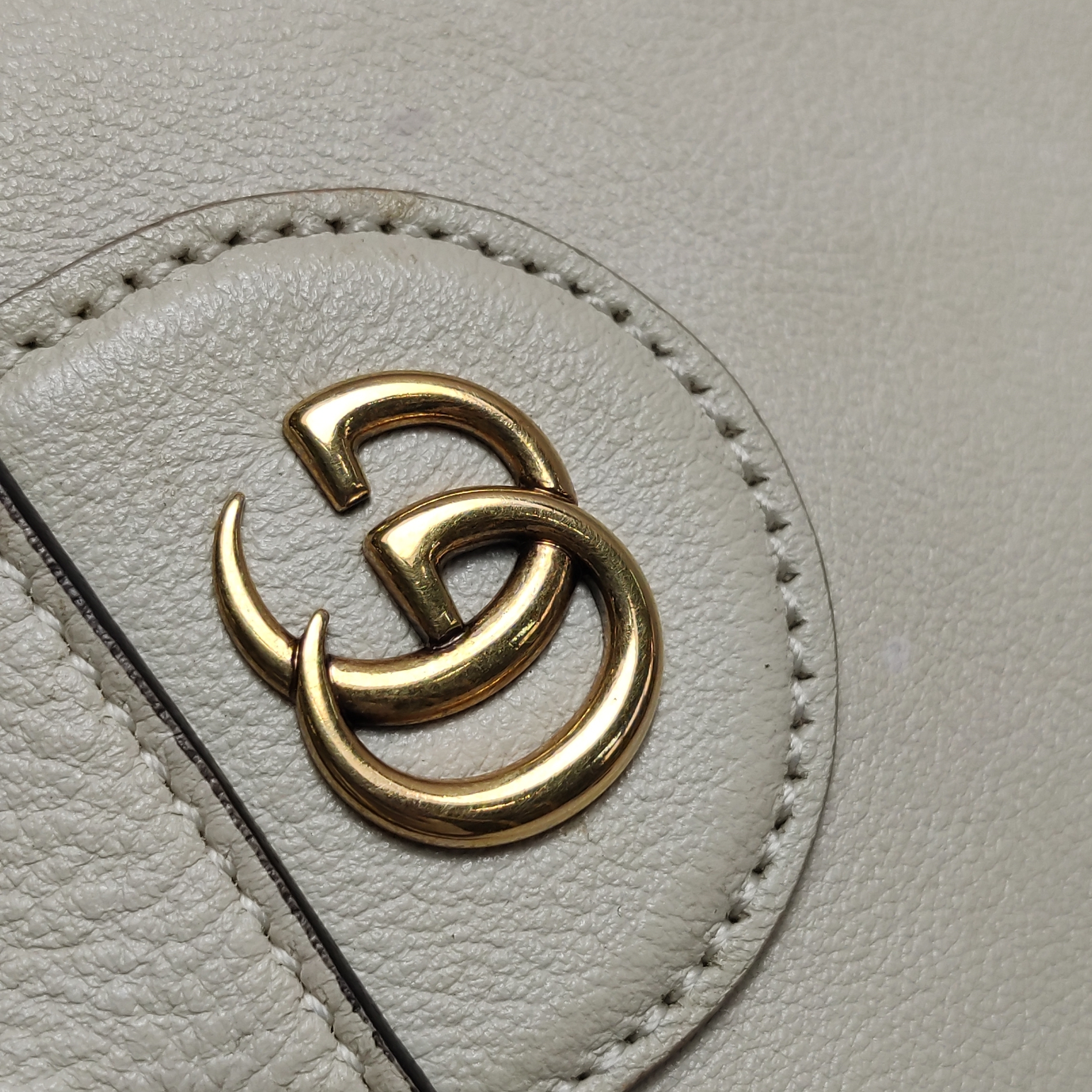 Gucci Diana NM Bamboo Drawstring Bucket Bag Leather Mini — photo 11 of 12