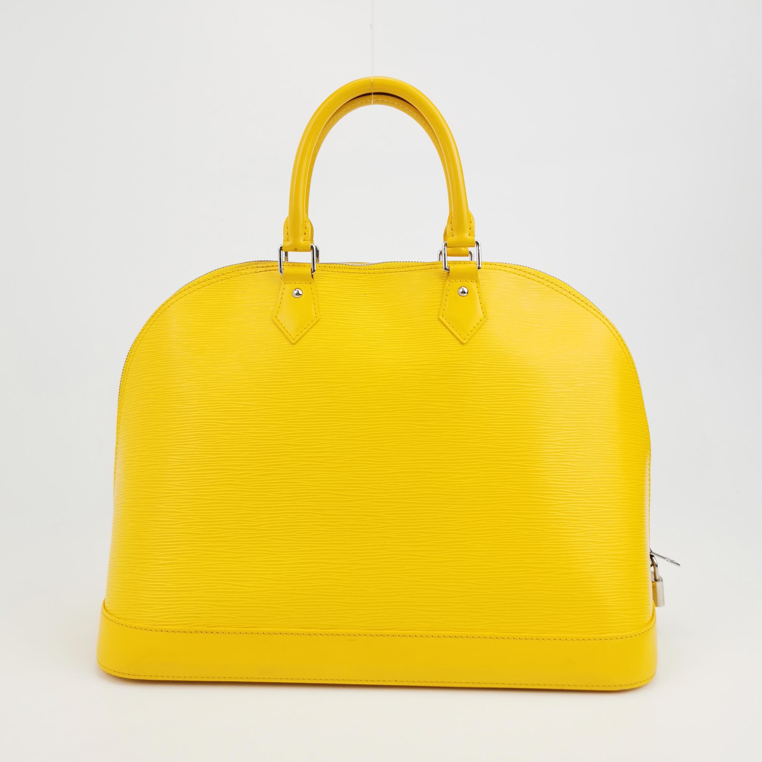 Louis Vuitton(LV) Alma Handbag Epi Leather Large — photo 5 of 14