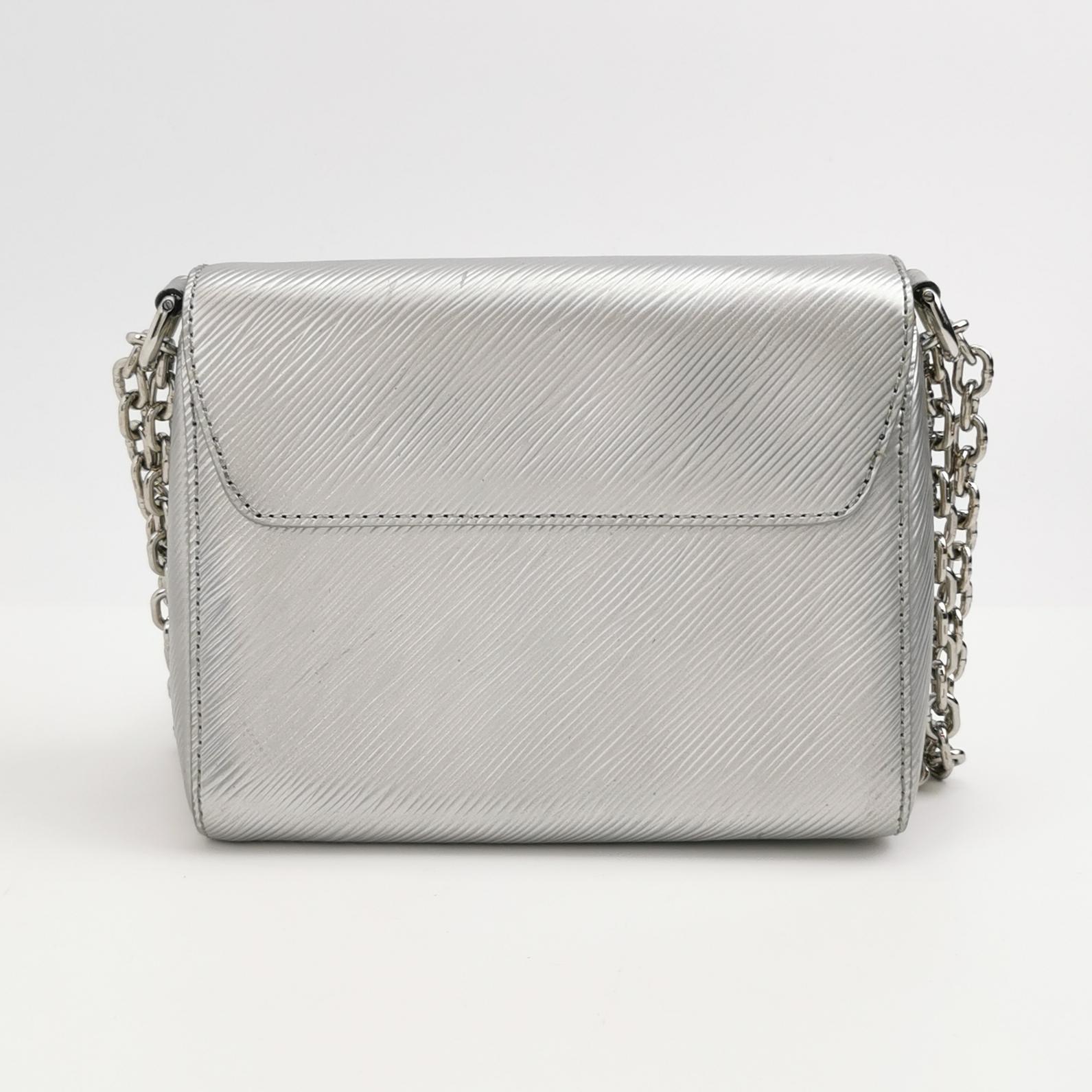 Louis Vuitton(LV) Twist Handbag Epi Leather Small — photo 5 of 16