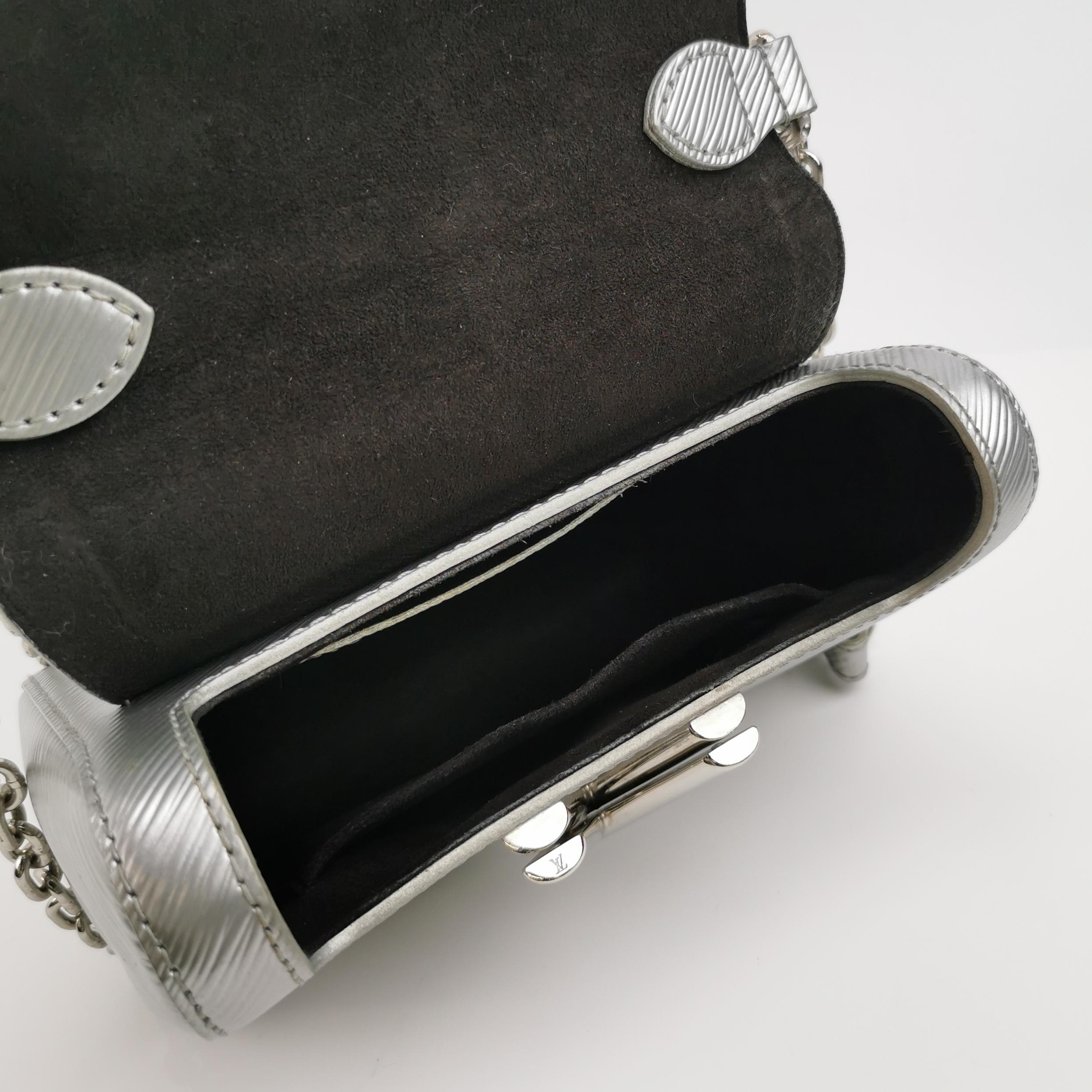 Louis Vuitton(LV) Twist Handbag Epi Leather Small — photo 7 of 16