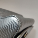 Louis Vuitton(LV) Twist Handbag Epi Leather Small — thumbnail 11