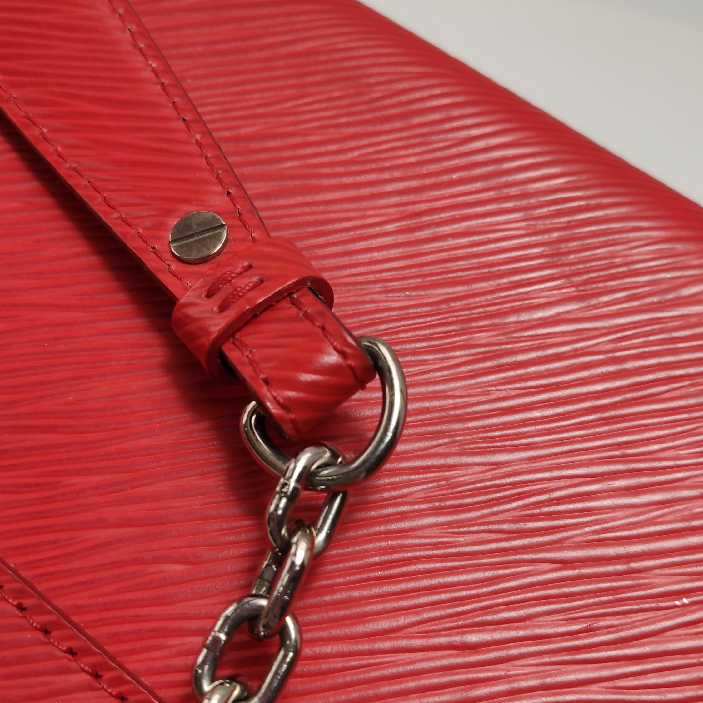 Louis Vuitton(LV) Twist Handbag Epi Leather Medium — photo 10 of 16