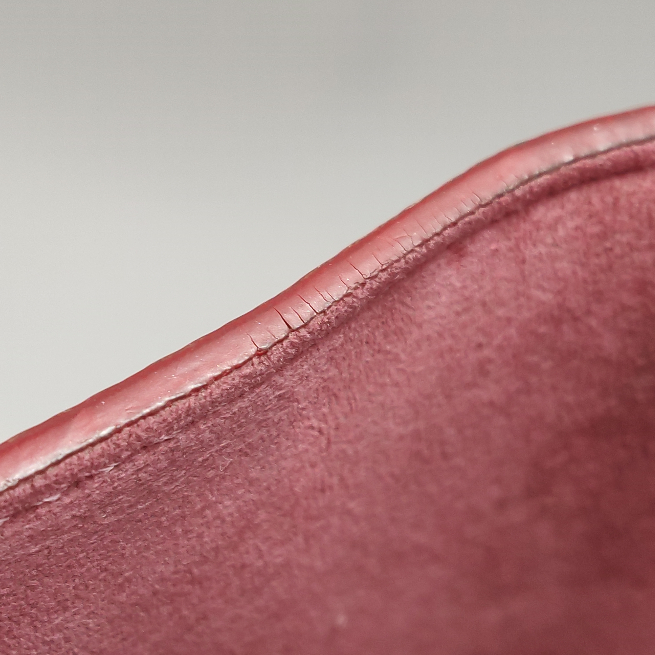 Louis Vuitton(LV) Twist Handbag Epi Leather Medium — photo 15 of 16