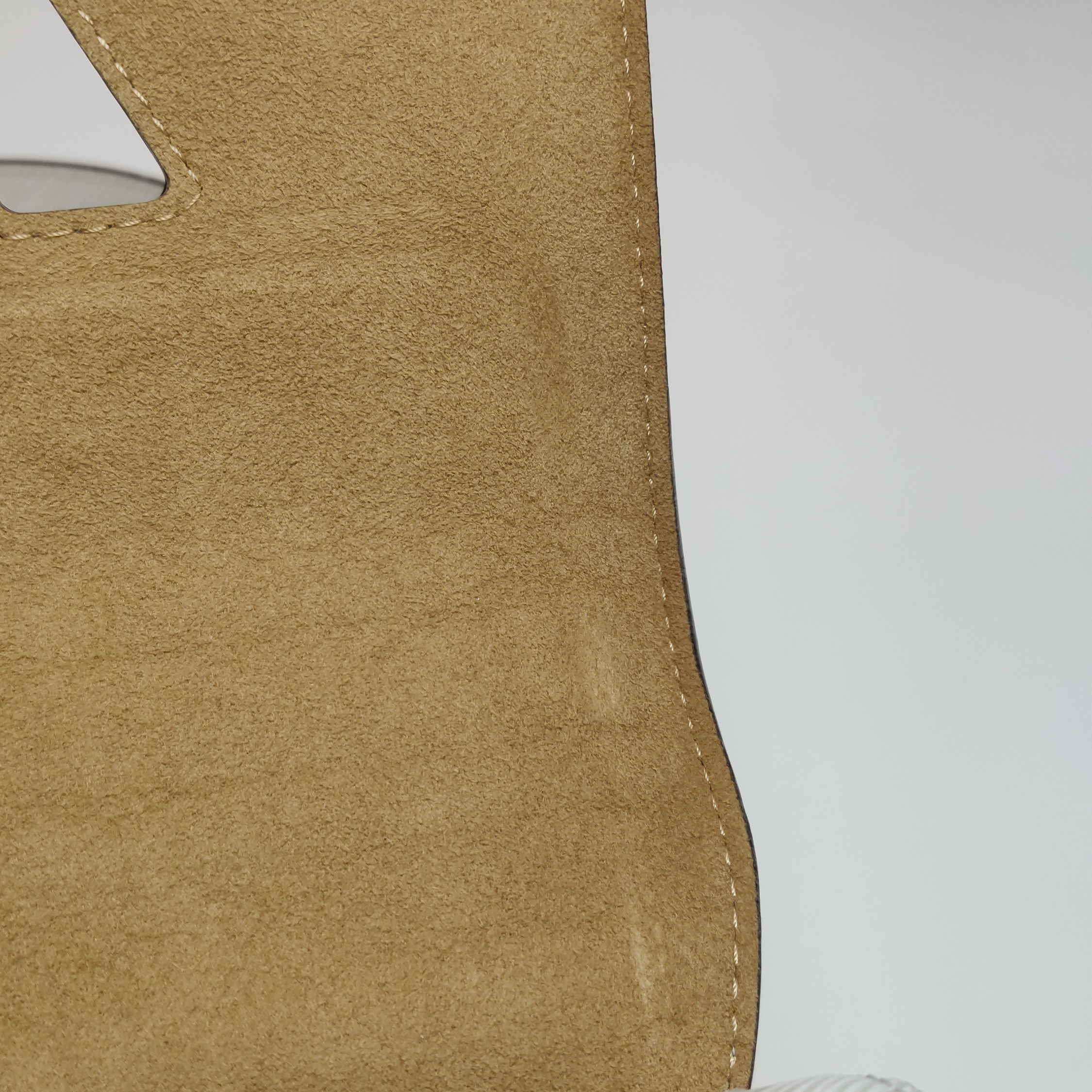 Louis Vuitton(LV) Twist Handbag Epi Leather Small — photo 14 of 15