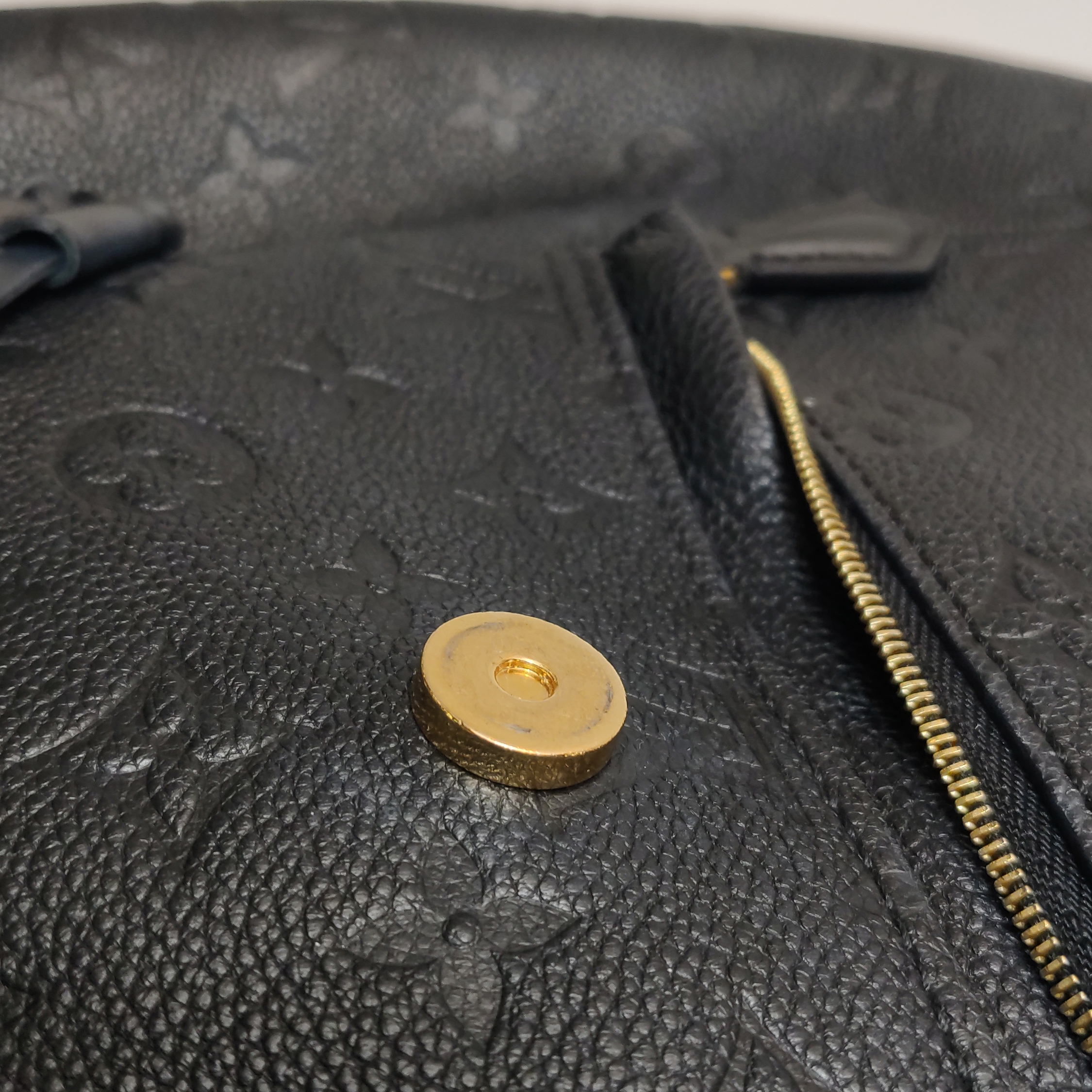 Louis Vuitton(LV) Montsouris NM Backpack Monogram Empreinte Leather PM — photo 11 of 16