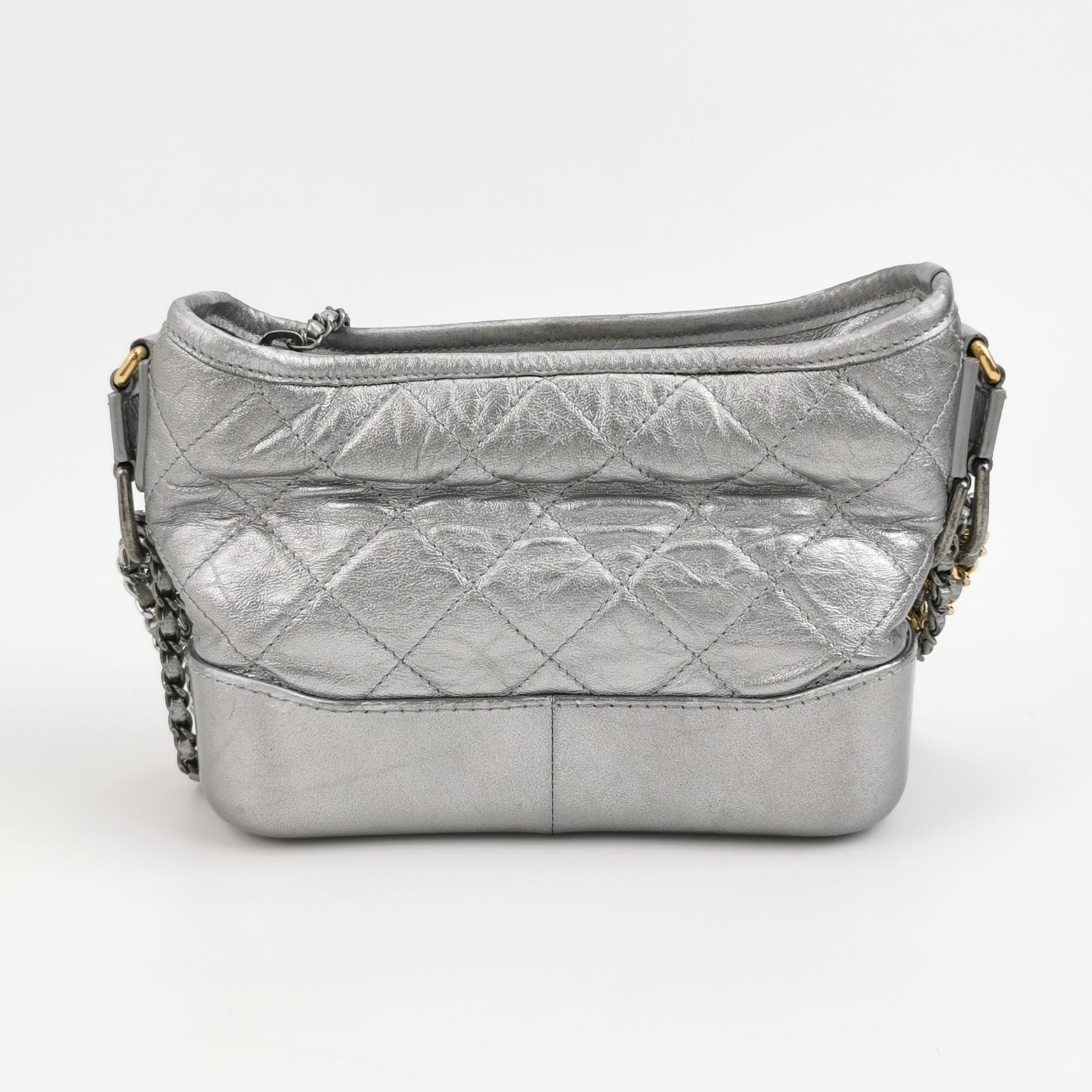 Chanel Gabrielle Hobo Quilted Aged Calfskin Small — photo 5 of 16