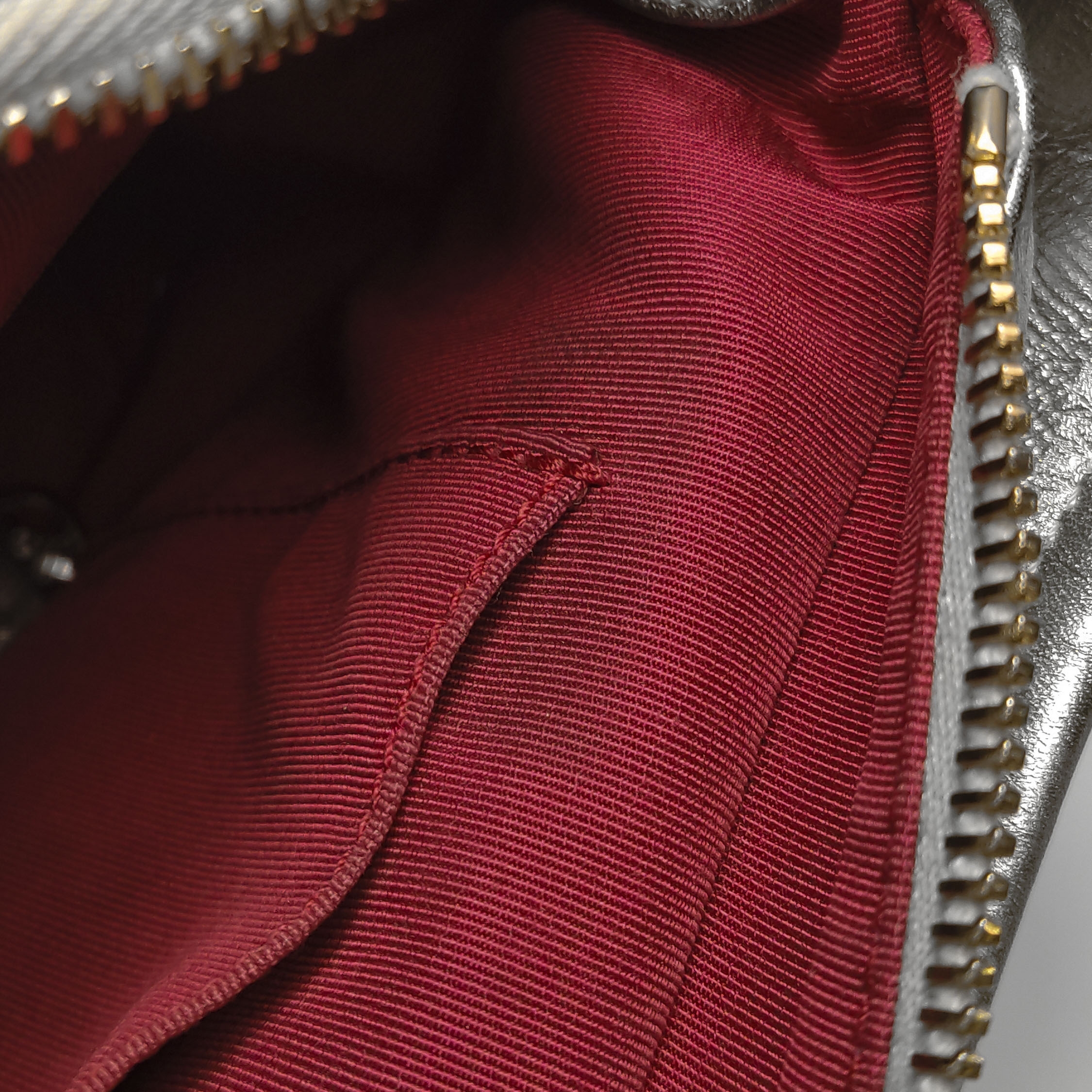 Chanel Gabrielle Hobo Quilted Aged Calfskin Small — photo 9 of 16