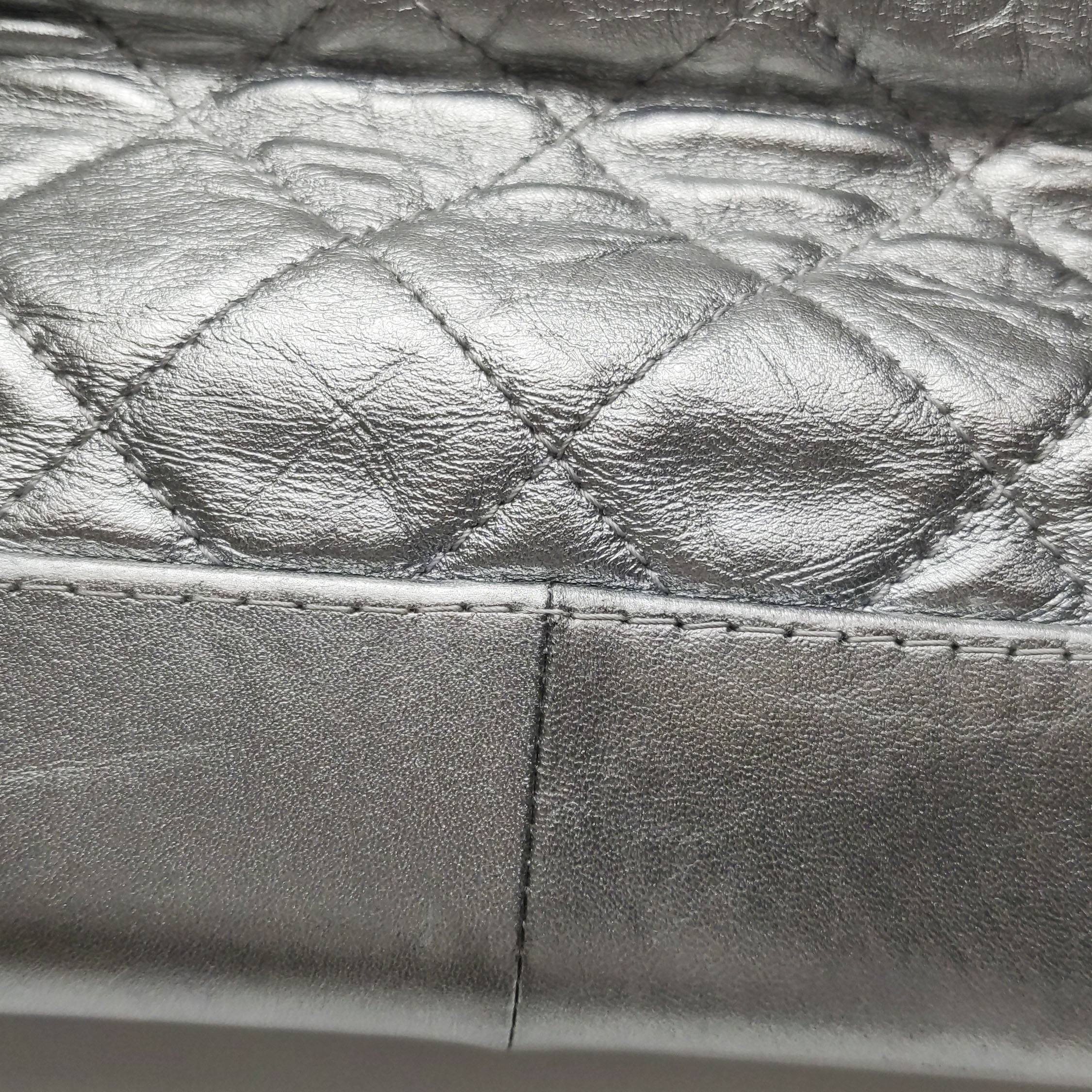Chanel Gabrielle Hobo Quilted Aged Calfskin Small — photo 10 of 16