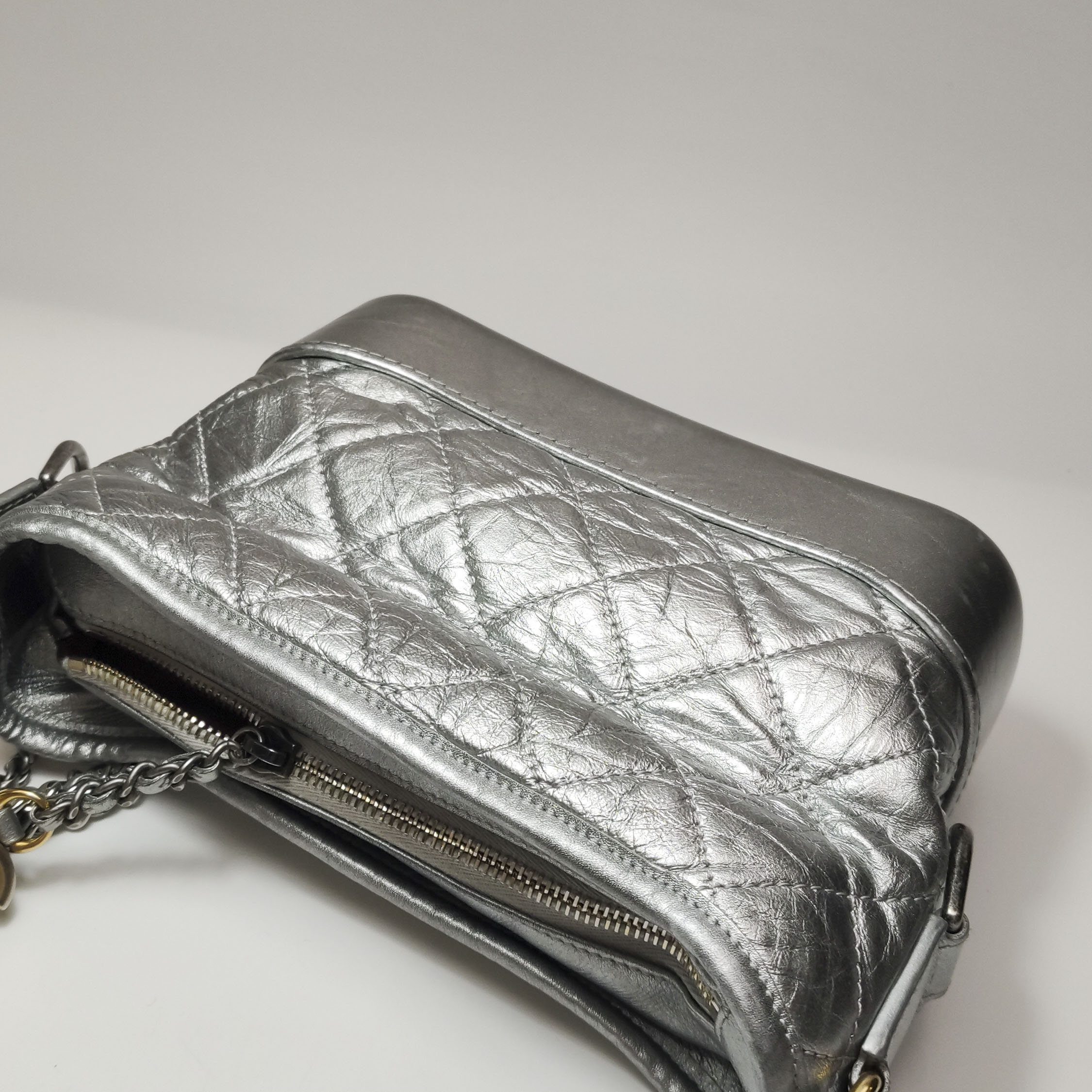 Chanel Gabrielle Hobo Quilted Aged Calfskin Small — photo 7 of 16