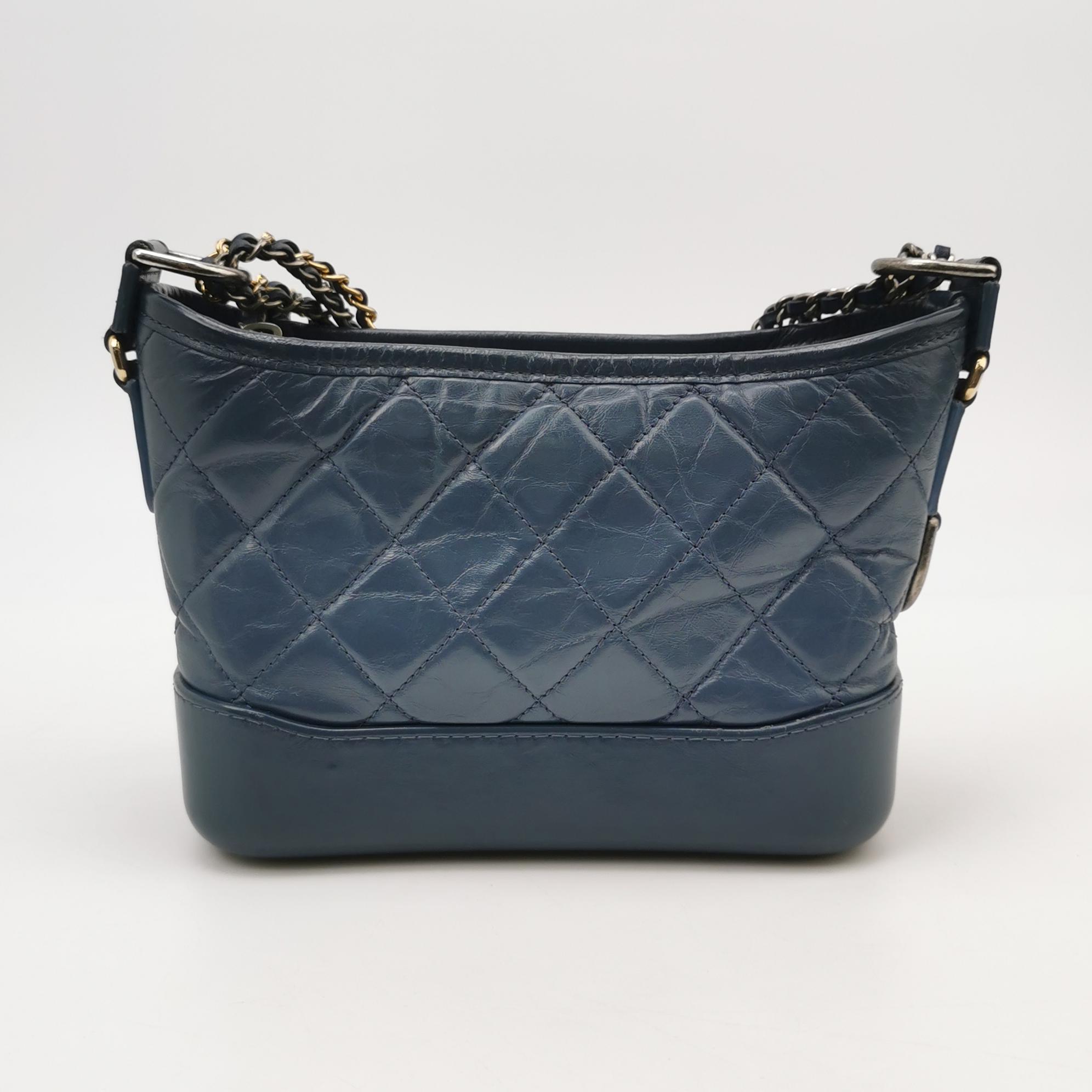 Chanel Gabrielle Hobo Quilted Aged Calfskin Small — photo 5 of 15