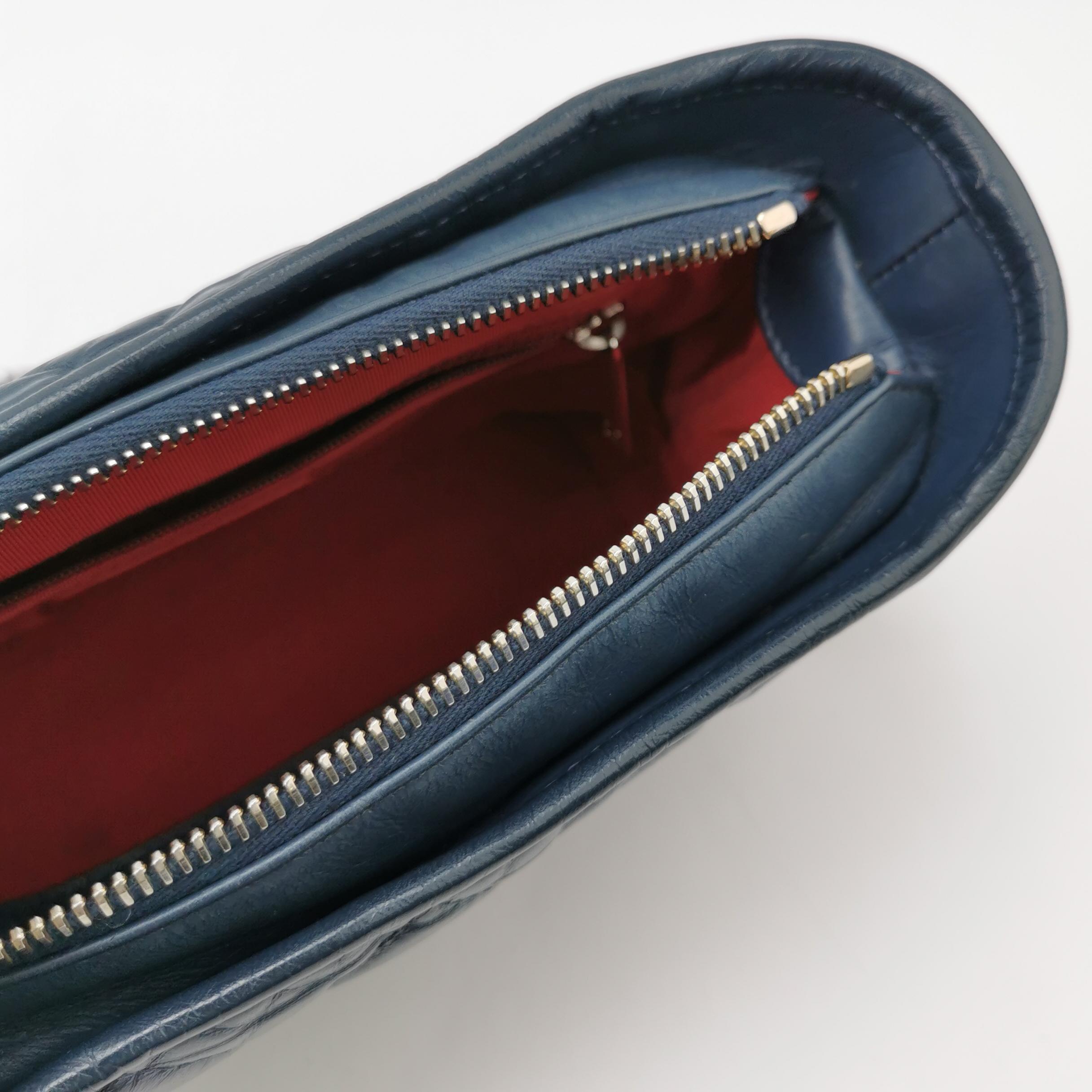 Chanel Gabrielle Hobo Quilted Aged Calfskin Small — photo 10 of 15