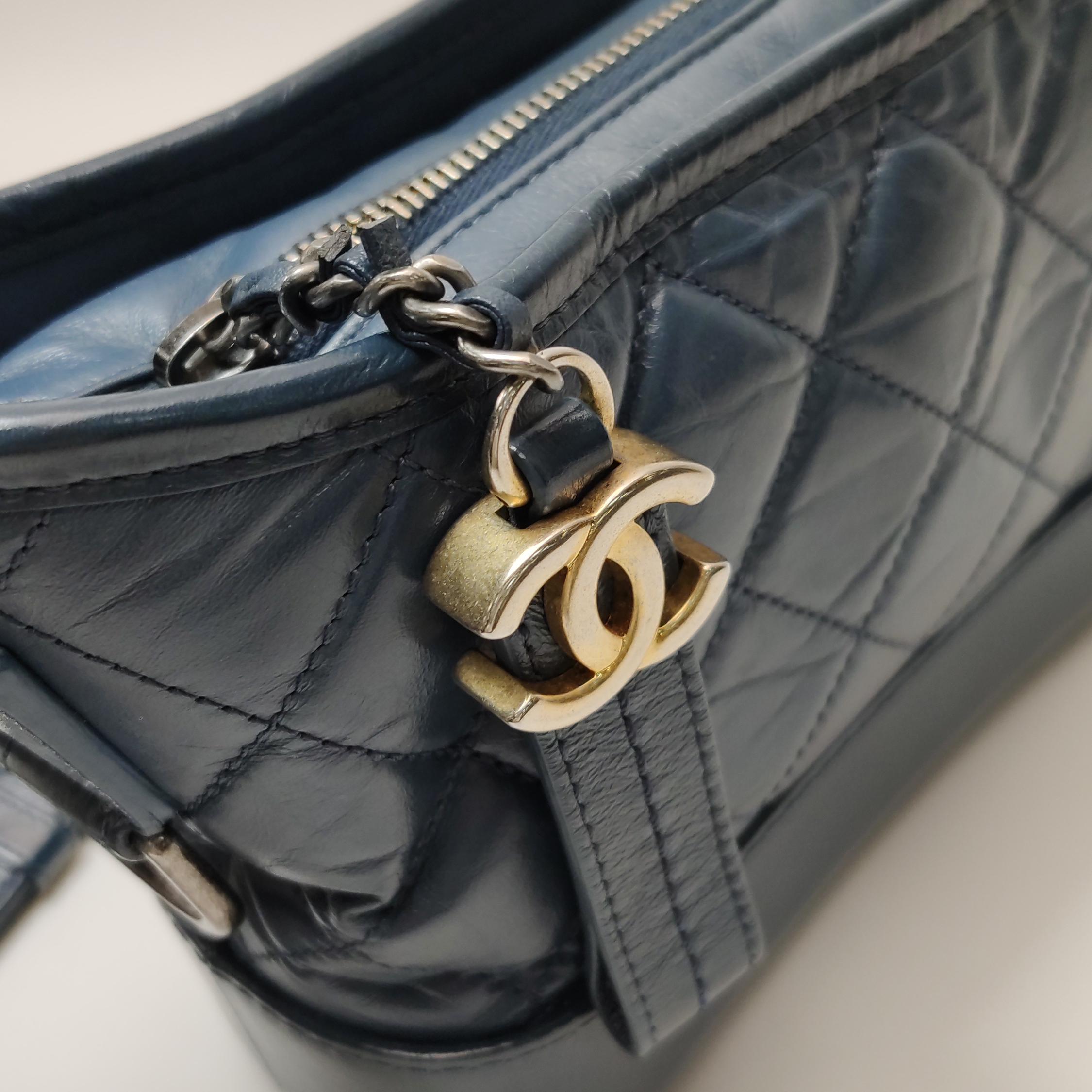 Chanel Gabrielle Hobo Quilted Aged Calfskin Small — photo 12 of 15