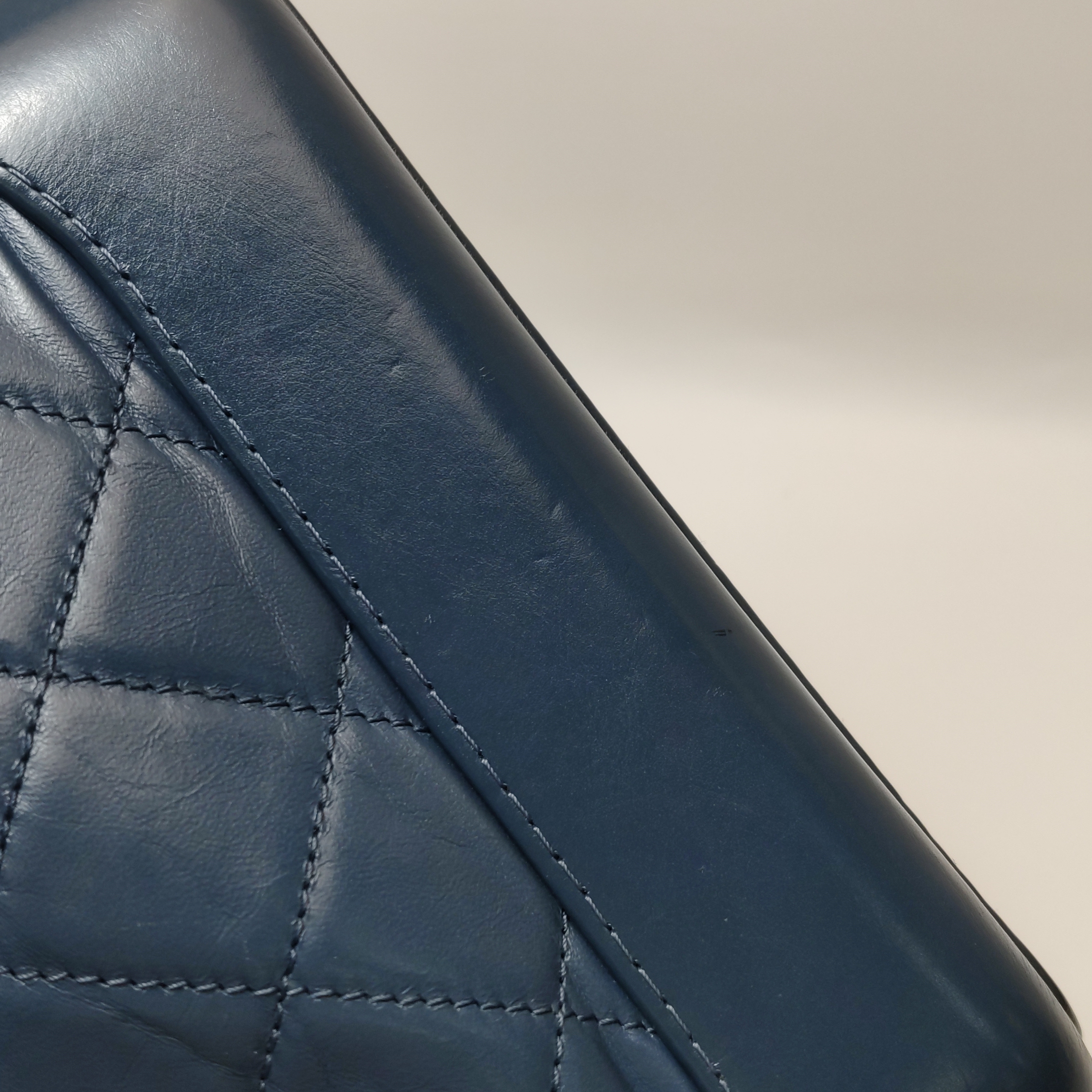 Chanel Gabrielle Hobo Quilted Aged Calfskin Small — photo 9 of 15