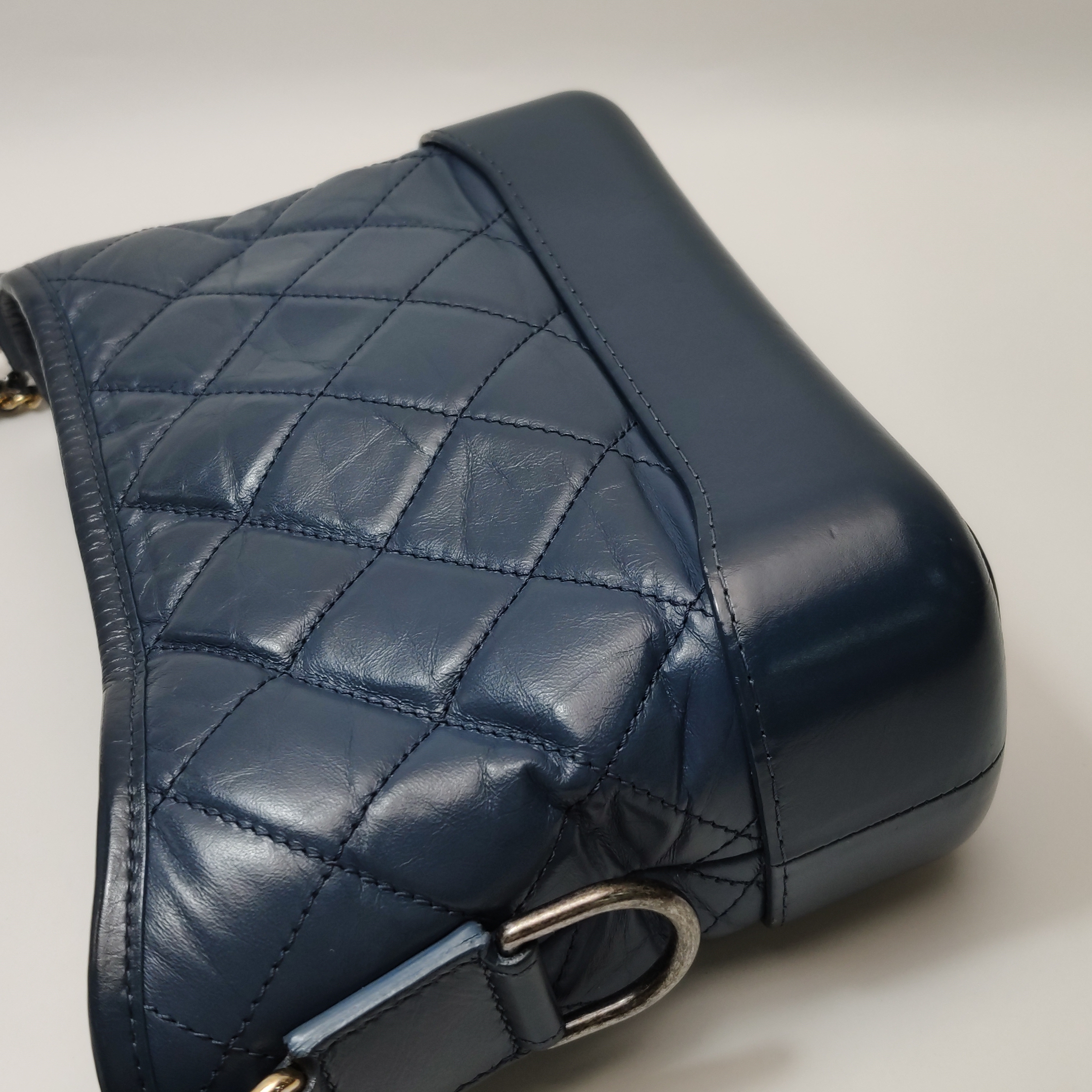 Chanel Gabrielle Hobo Quilted Aged Calfskin Small — photo 7 of 15