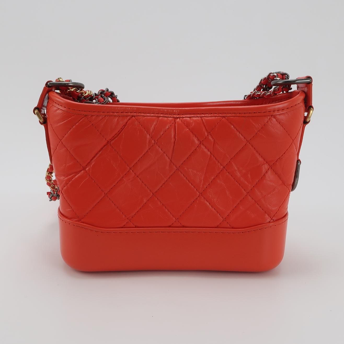 Chanel Gabrielle Hobo Quilted Aged Calfskin Small — photo 5 of 14