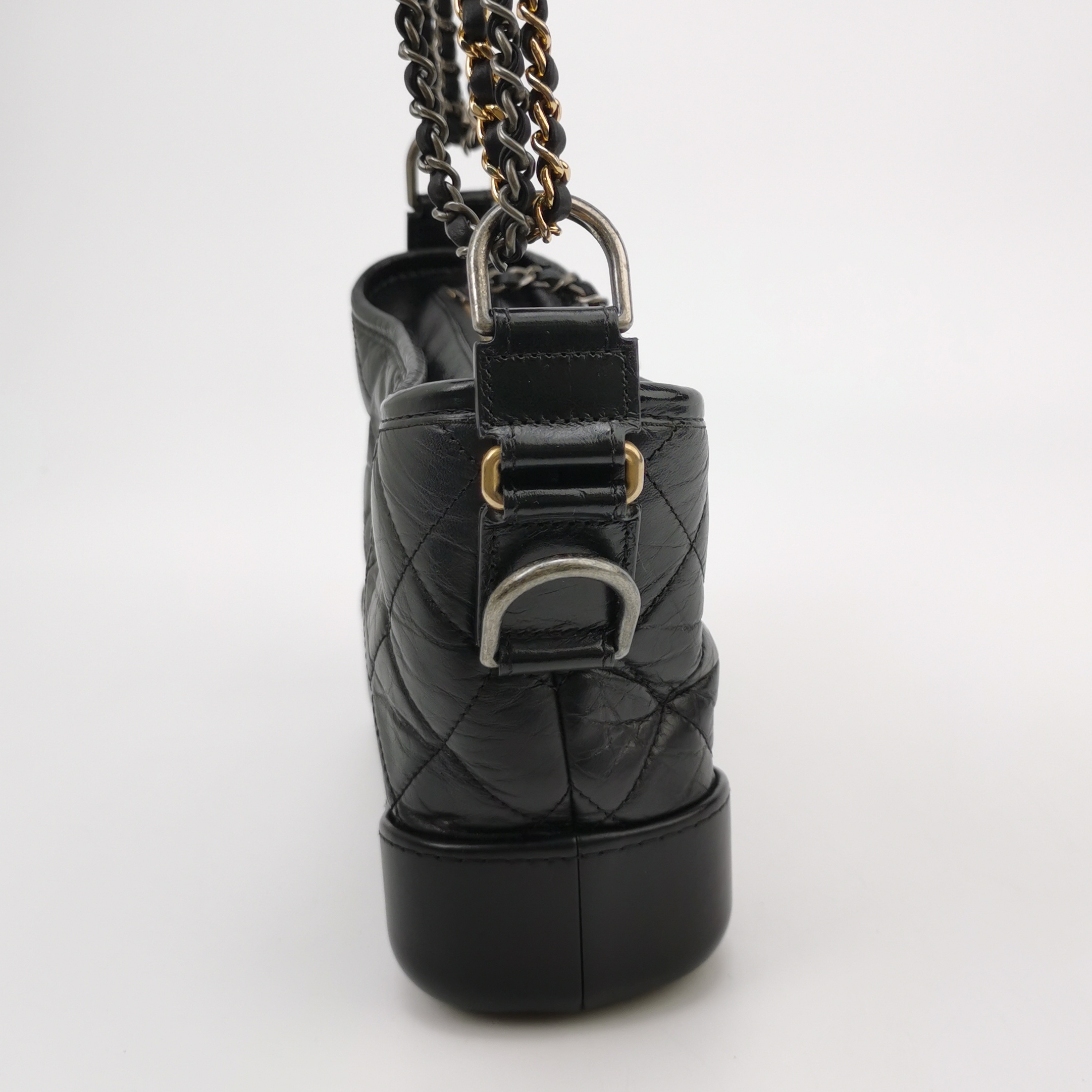 Chanel Gabrielle Hobo Quilted Aged Calfskin Small — photo 4 of 16