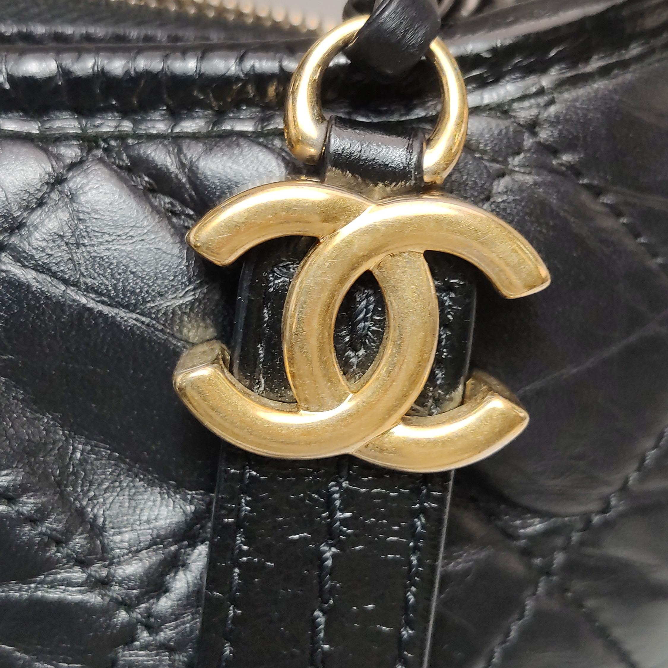 Chanel Gabrielle Hobo Quilted Aged Calfskin Small — photo 16 of 16