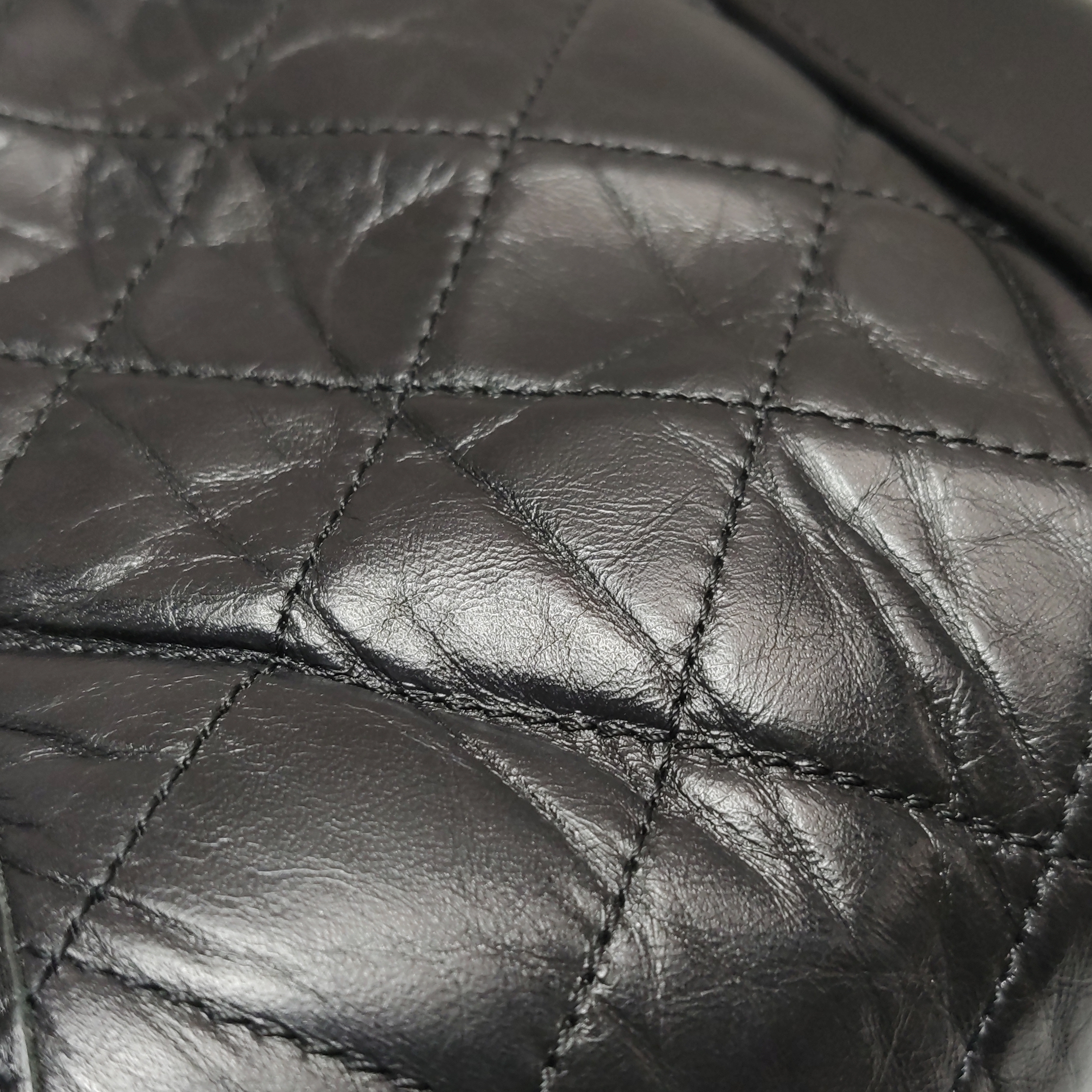 Chanel Gabrielle Hobo Quilted Aged Calfskin Small — photo 8 of 16