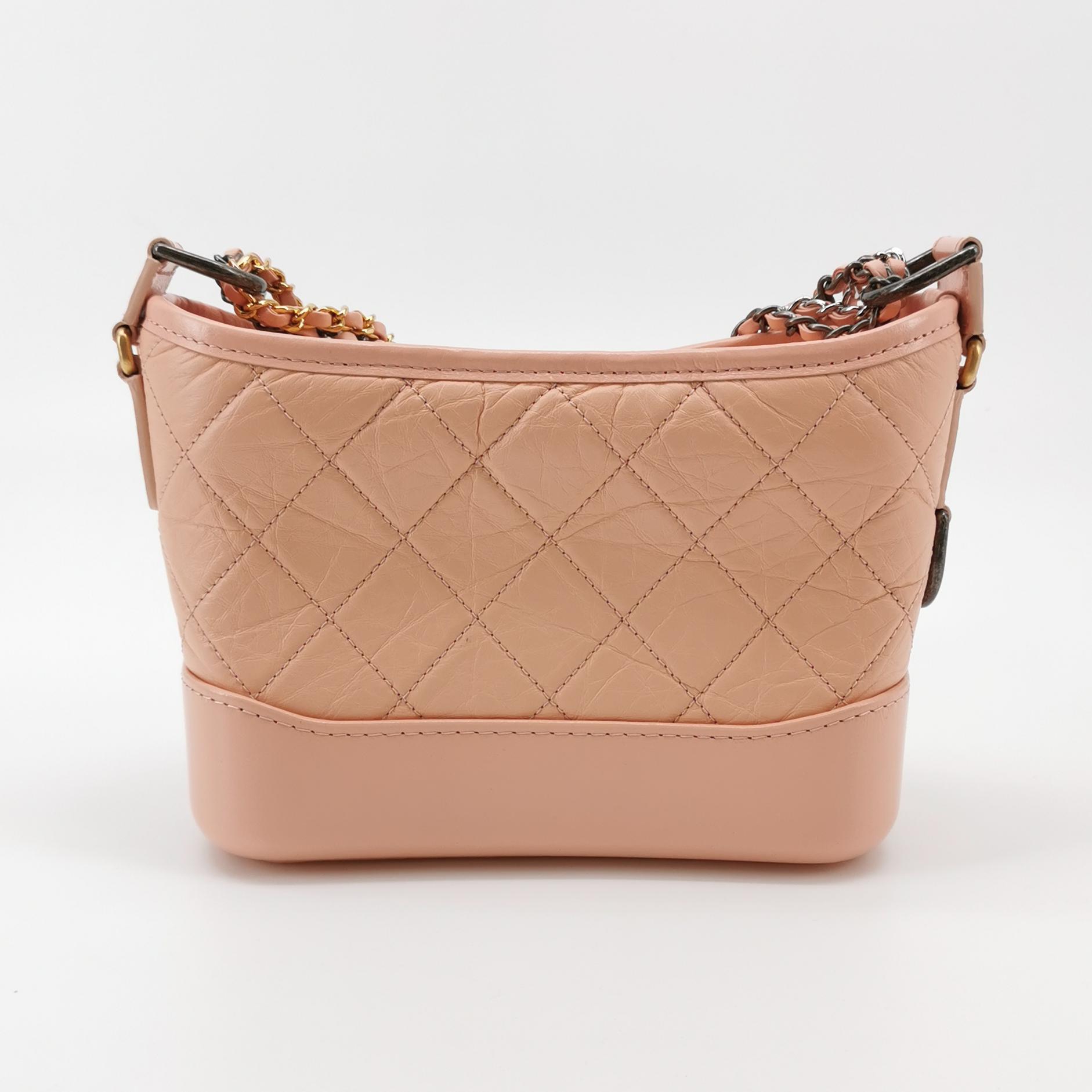 Chanel Gabrielle Hobo Quilted Aged Calfskin Small — photo 5 of 14
