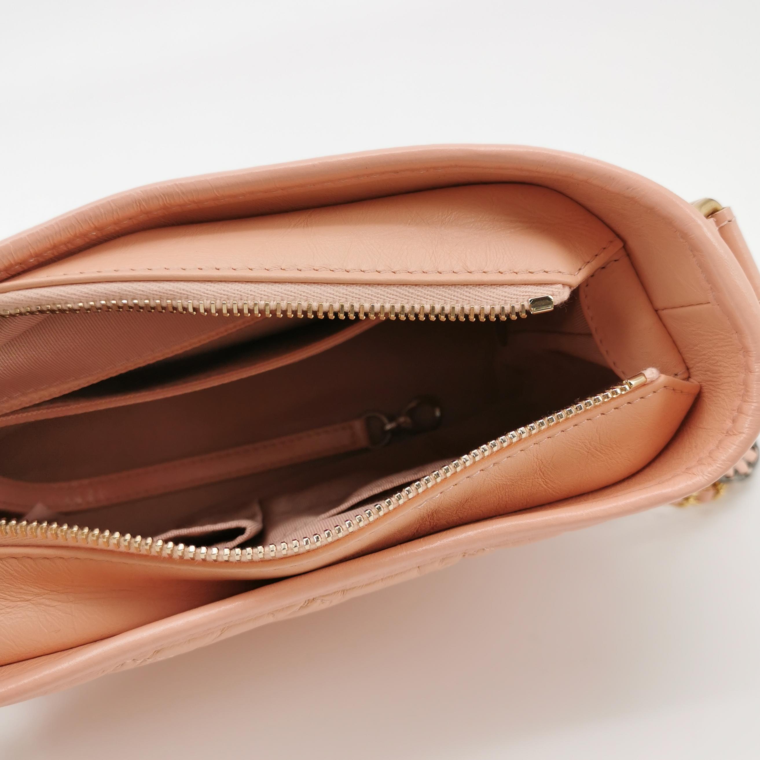 Chanel Gabrielle Hobo Quilted Aged Calfskin Small — photo 7 of 14