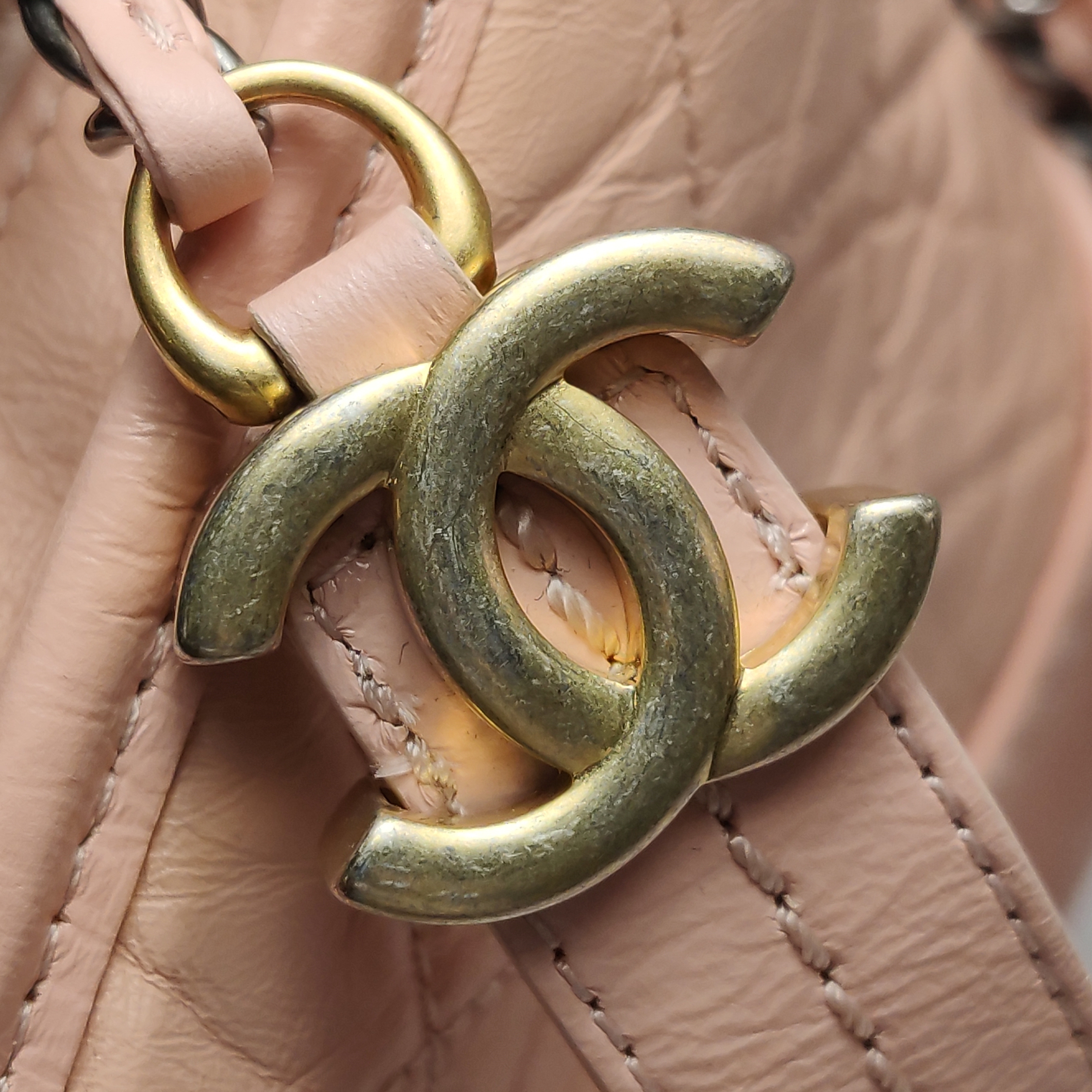 Chanel Gabrielle Hobo Quilted Aged Calfskin Small — photo 13 of 14