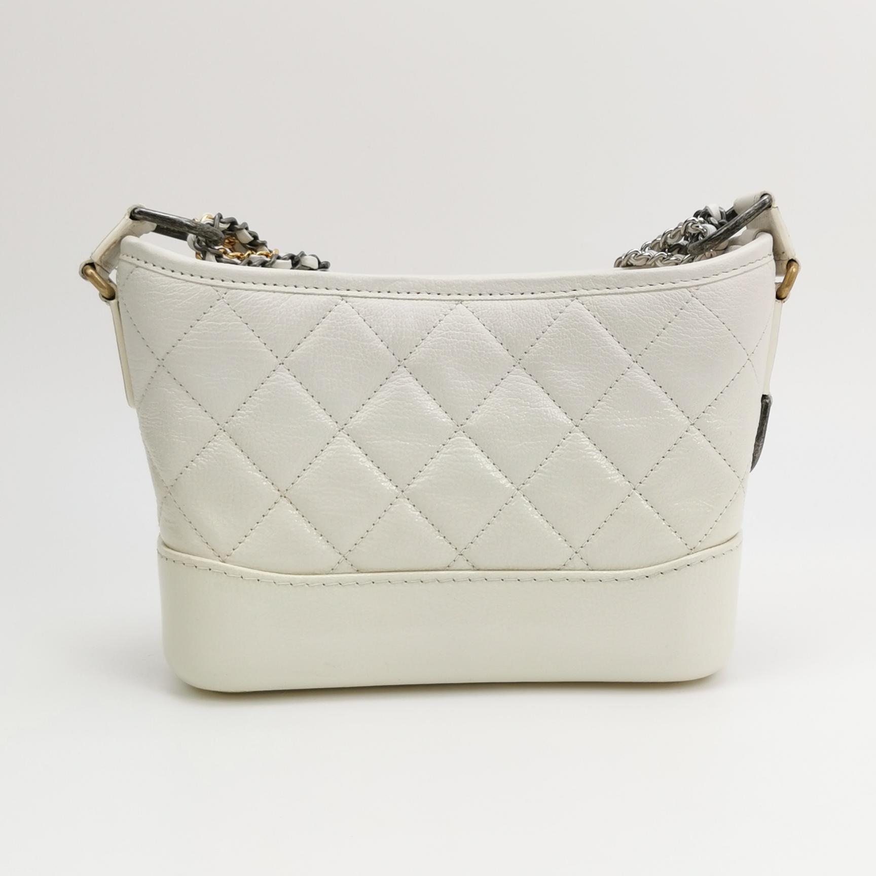 Chanel Gabrielle Hobo Quilted Aged Calfskin Small — photo 5 of 15