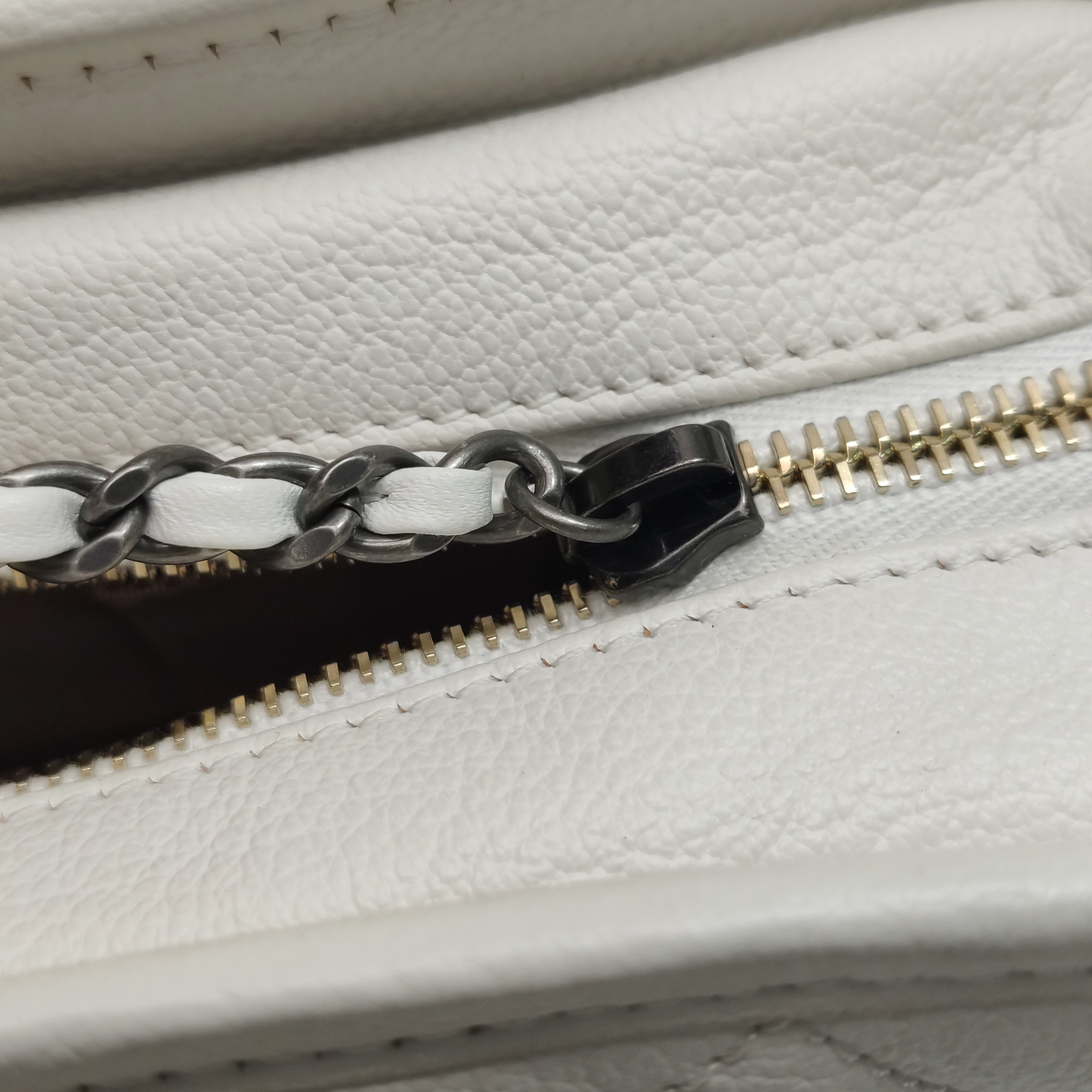 Chanel Gabrielle Hobo Quilted Aged Calfskin Small — photo 15 of 15