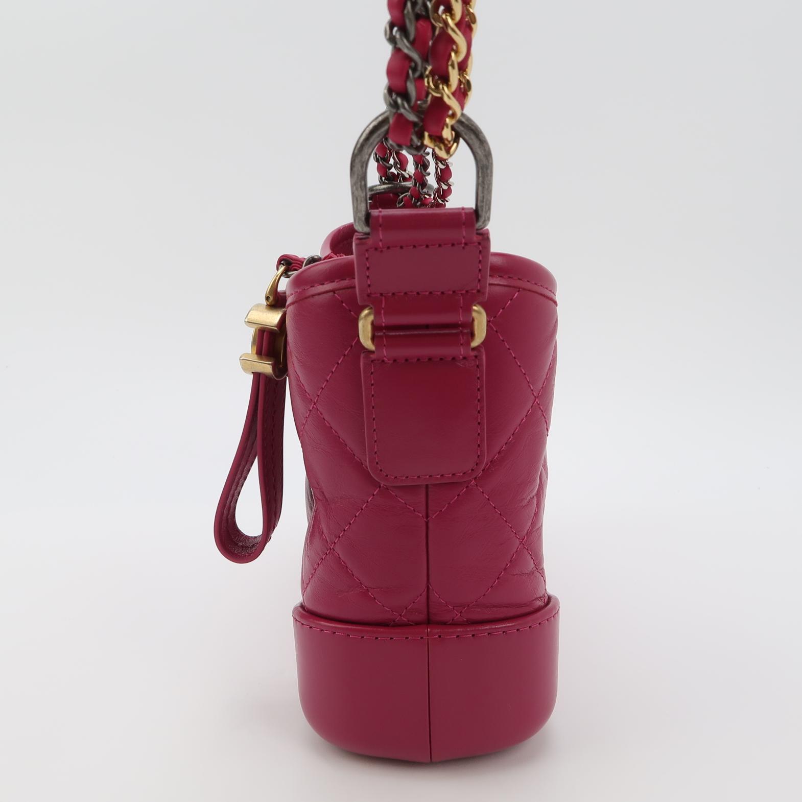 Chanel Gabrielle Hobo Quilted Aged Calfskin Small — photo 3 of 16