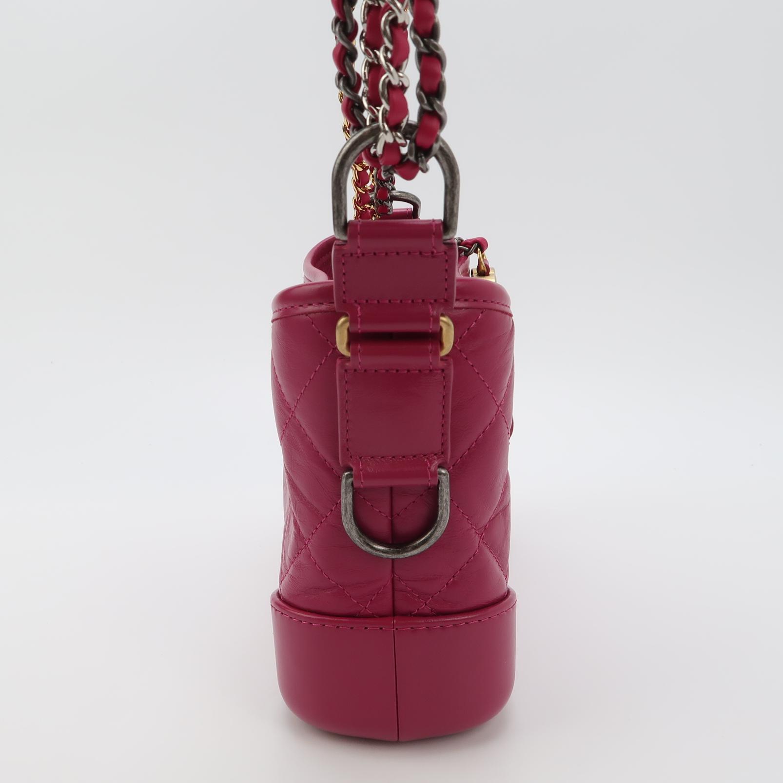 Chanel Gabrielle Hobo Quilted Aged Calfskin Small — photo 5 of 16