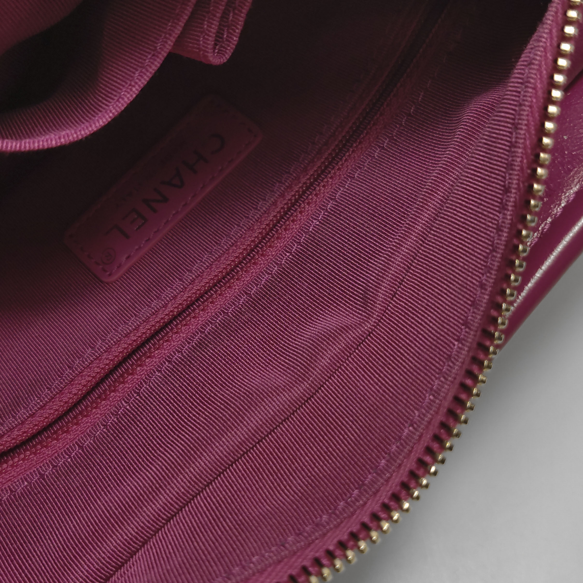Chanel Gabrielle Hobo Quilted Aged Calfskin Small — photo 10 of 16