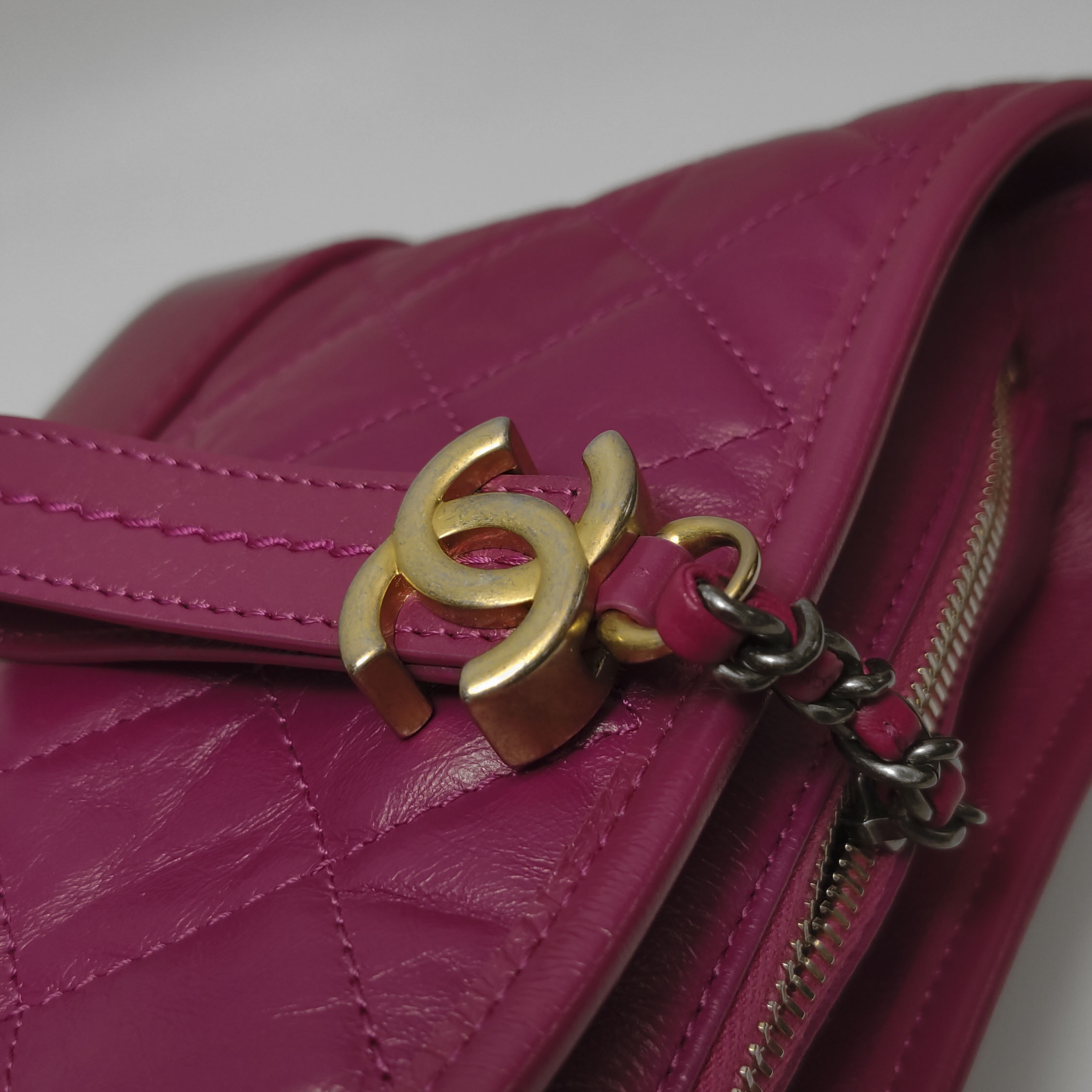 Chanel Gabrielle Hobo Quilted Aged Calfskin Small — photo 14 of 16