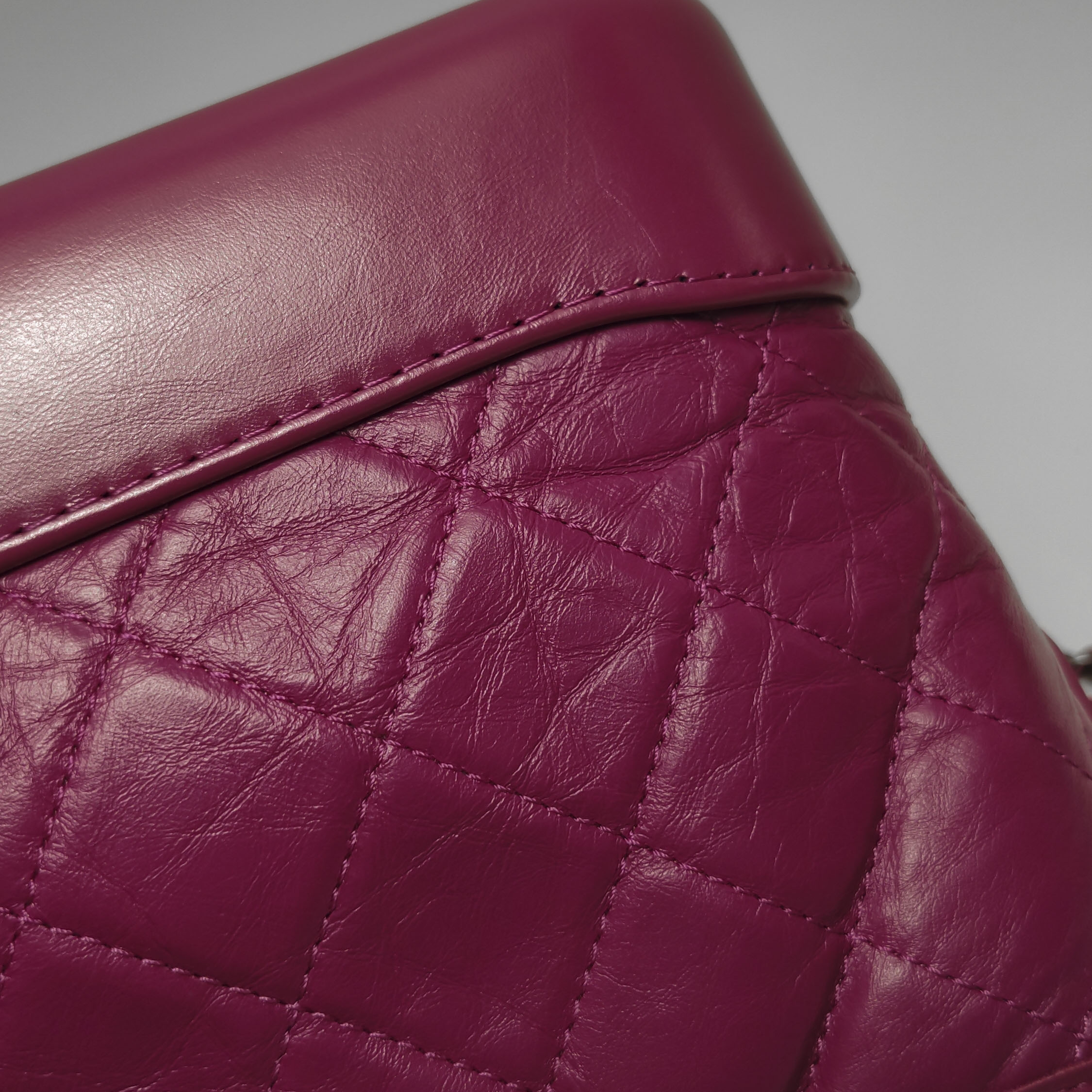 Chanel Gabrielle Hobo Quilted Aged Calfskin Small — photo 8 of 16