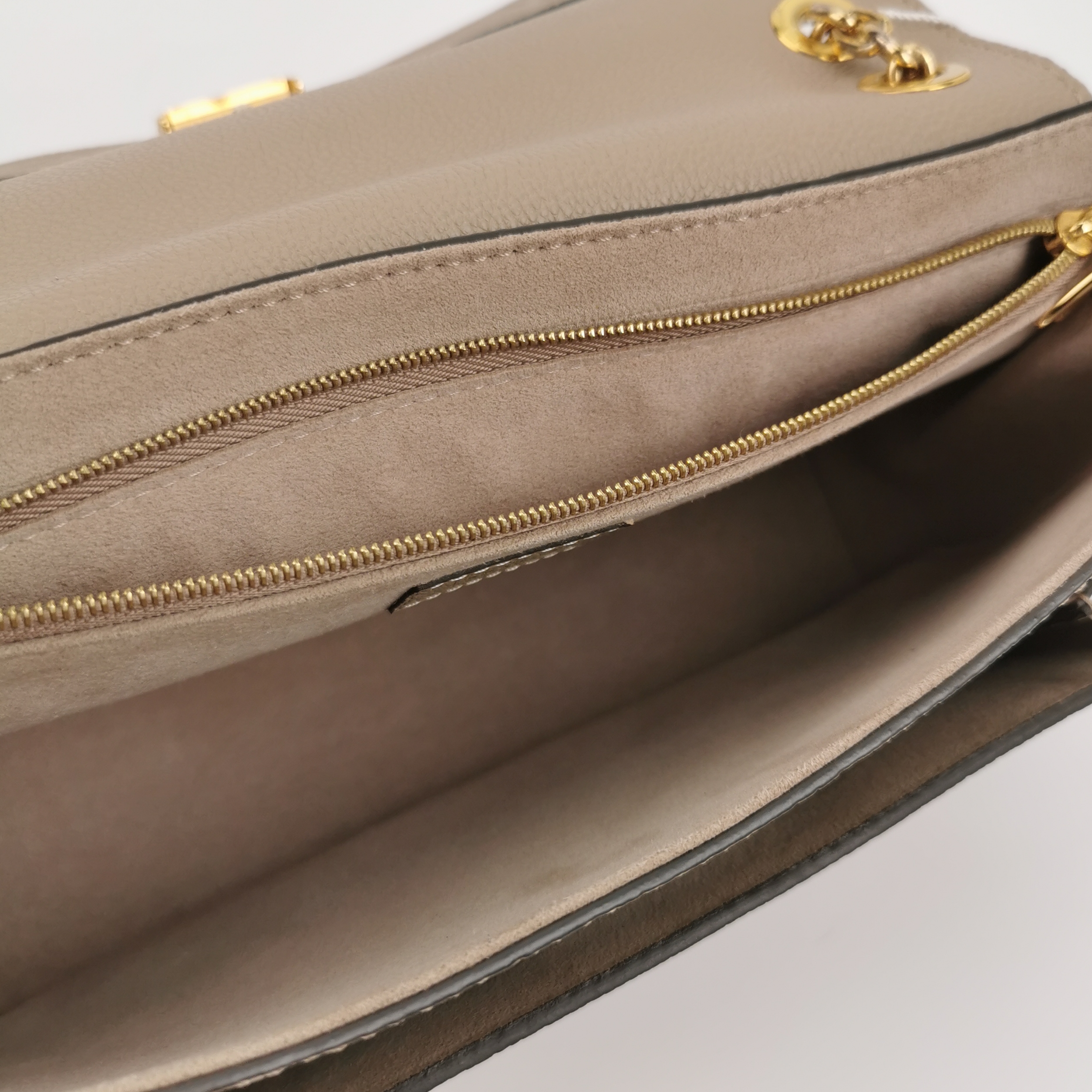 Louis Vuitton(LV) Vavin Handbag Monogram Empreinte Leather PM — photo 6 of 16
