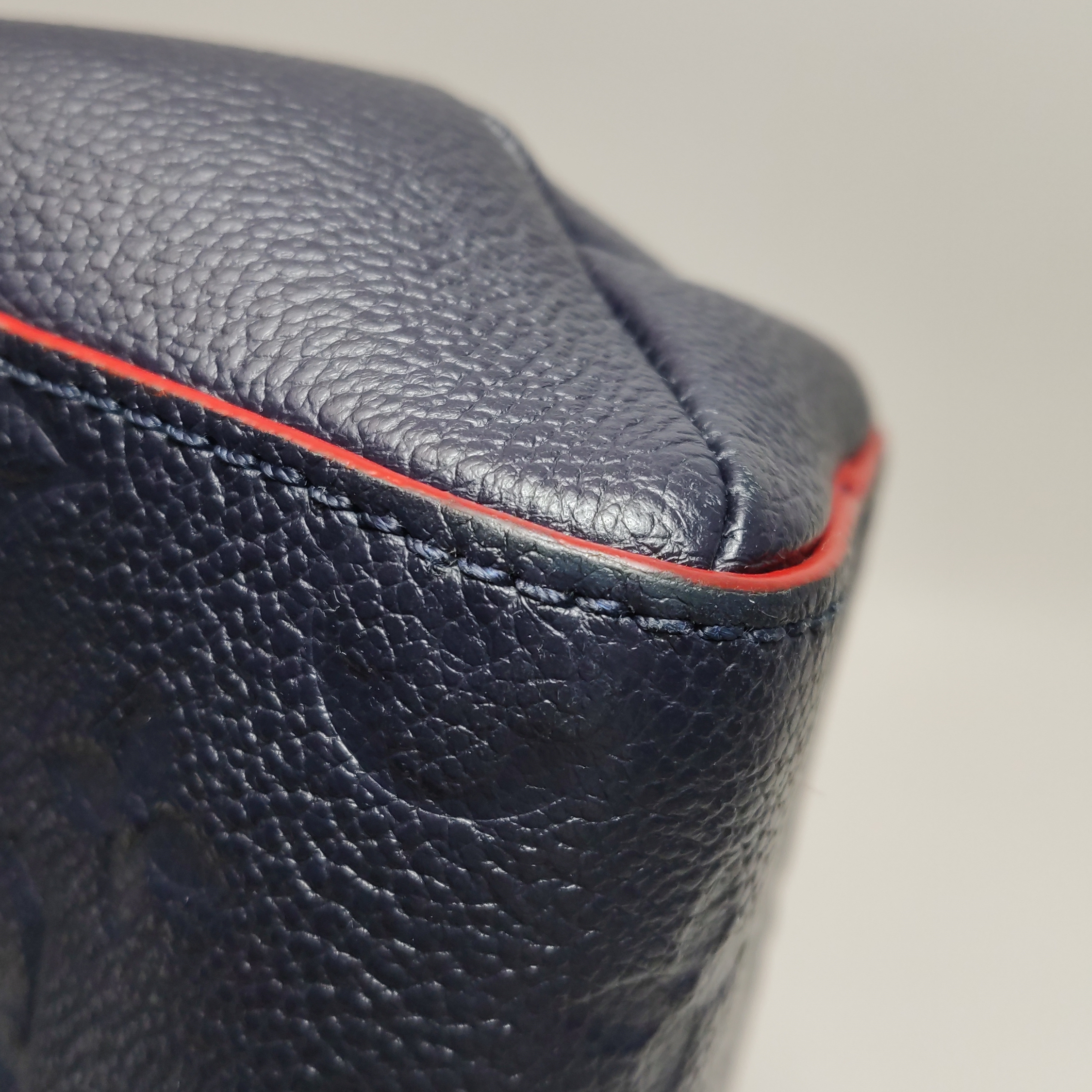 Louis Vuitton(LV) Vavin Handbag Monogram Empreinte Leather PM — photo 10 of 16